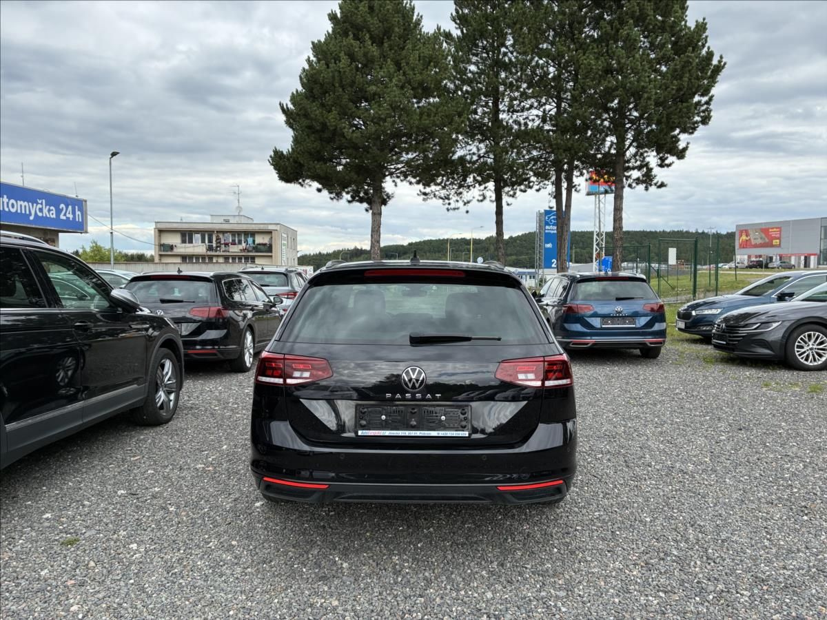 Volkswagen Passat, 2,0 PANORAMA,WEBASTO,TAŽNÉ - fotka 5