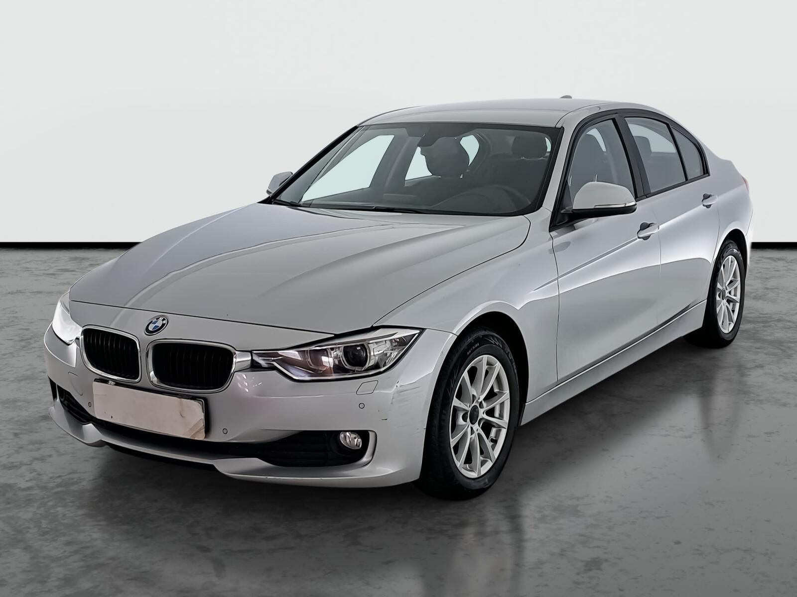 BMW Řada 3, 316 d, Xenony - fotka 2