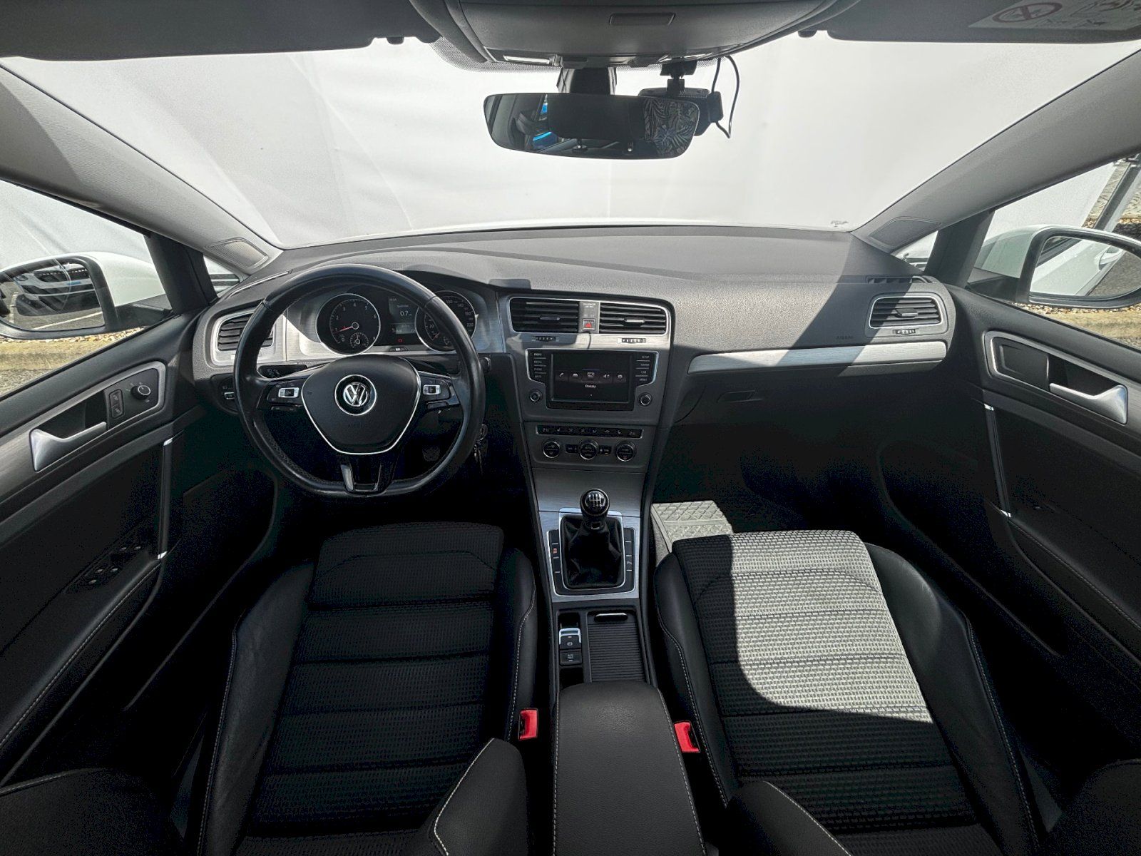 Volkswagen Golf, GOLF COMFORTLINE 1,2 TSI 6G - fotka 6