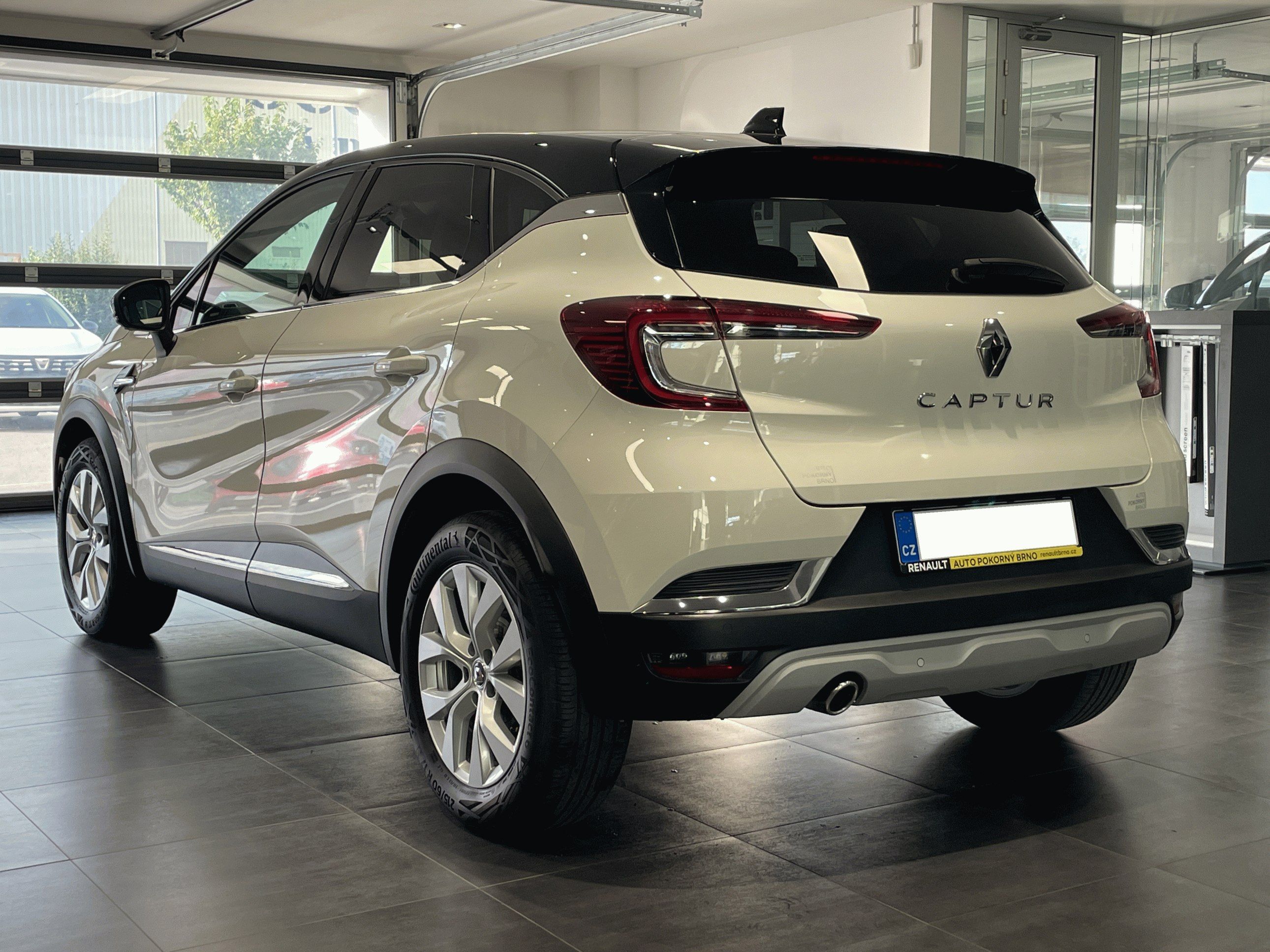 Renault Captur, INTENS 1,3TCe 130k - fotka 3