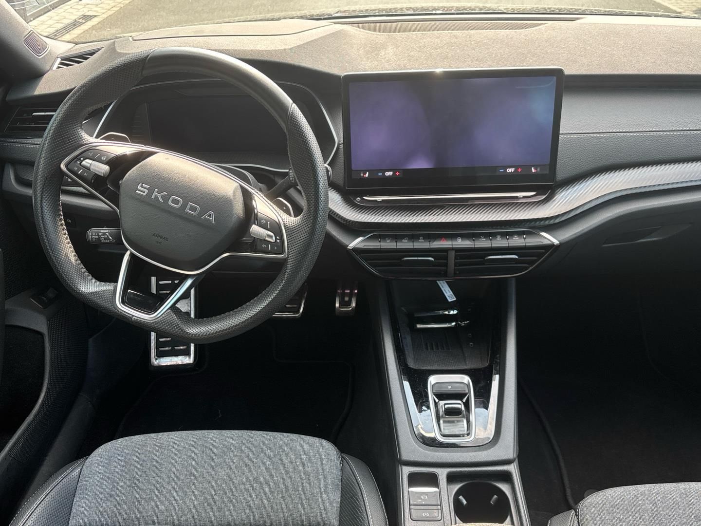 Škoda Octavia, 2.0 TDI DSG / 110 kW Sportline - fotka 6