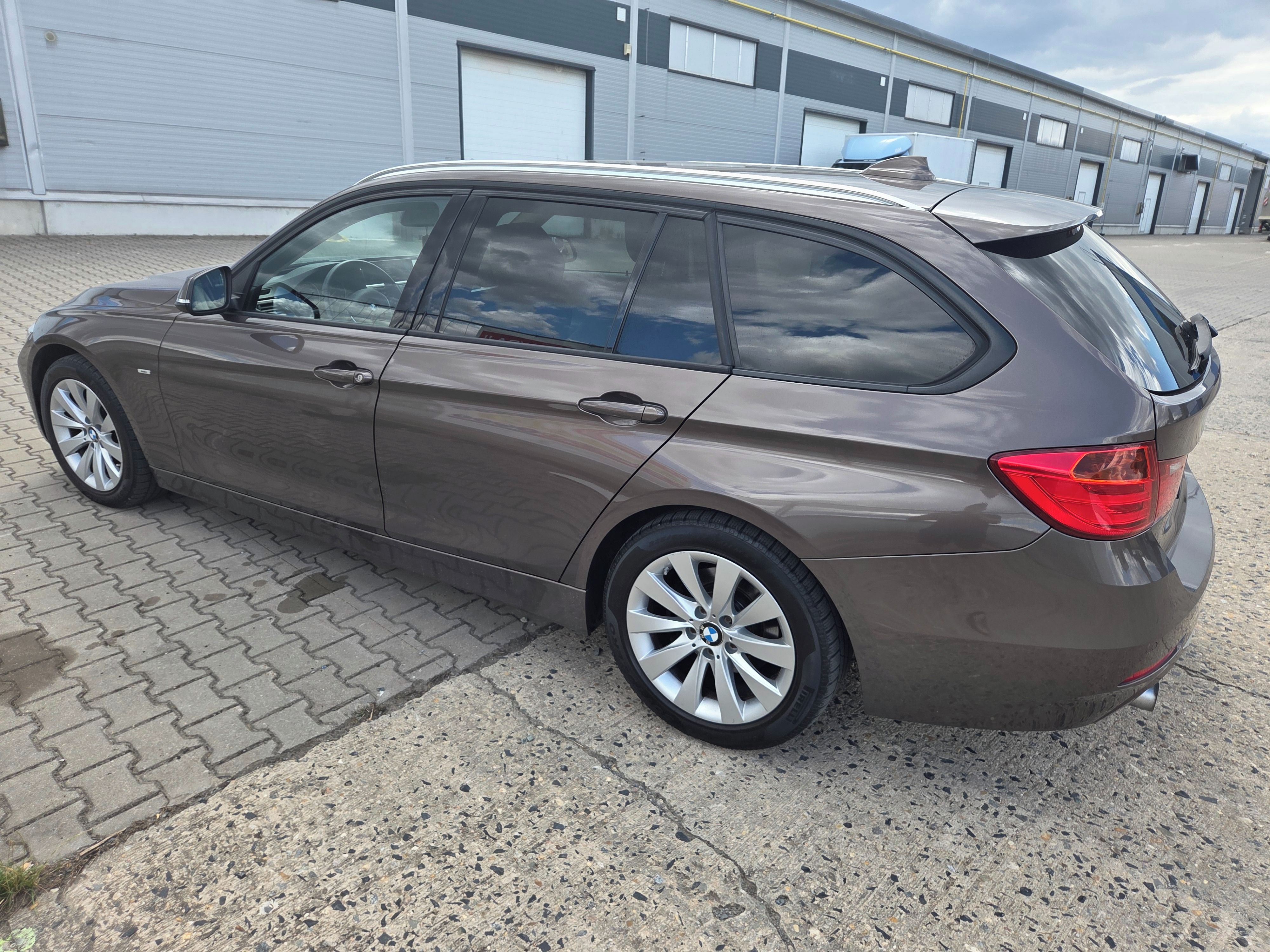 BMW Řada 3, 2.0 TDI - fotka 4