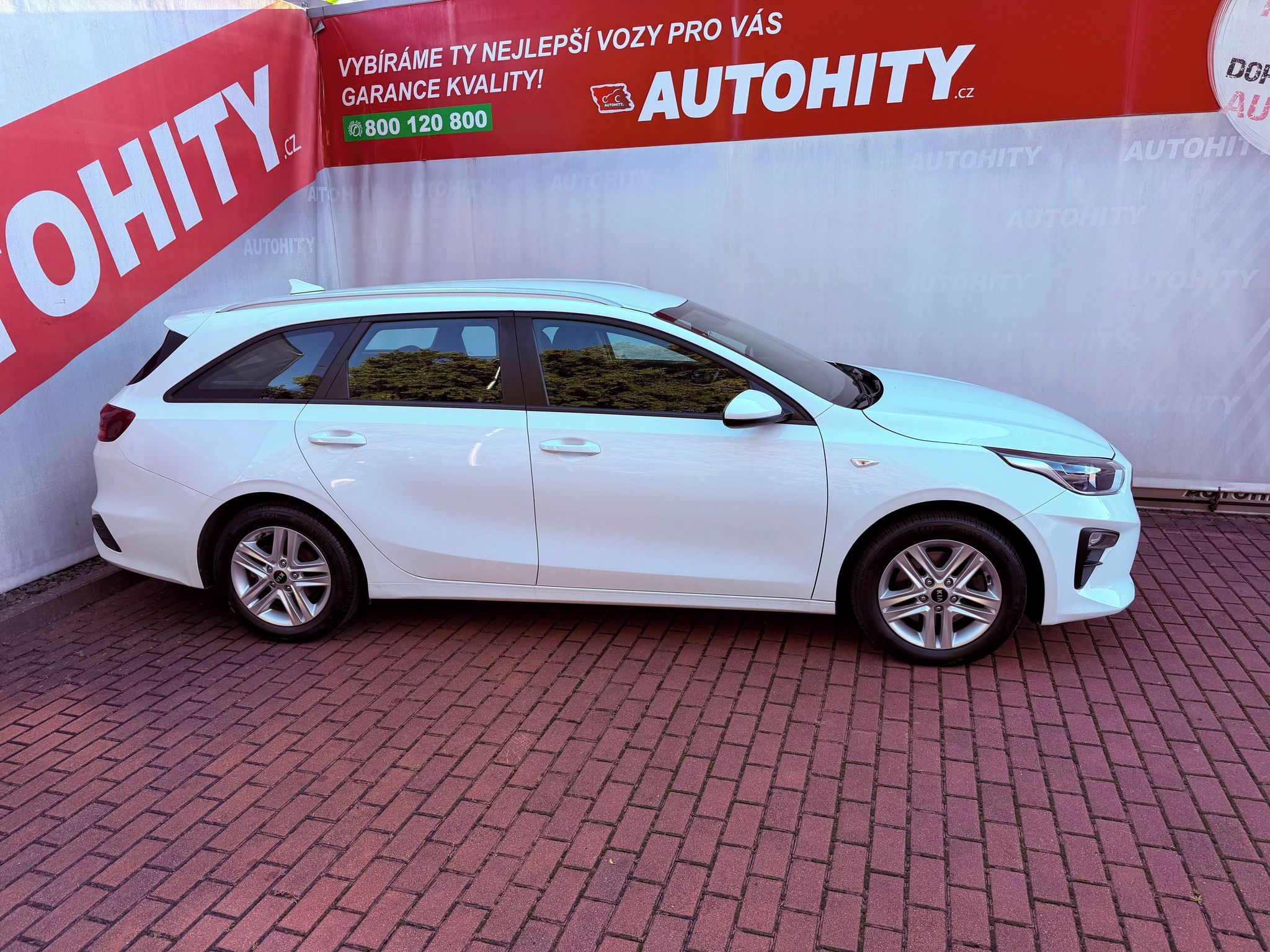 Kia Cee´d, 1.5 T-GDi Exclusive, ČR - fotka 6