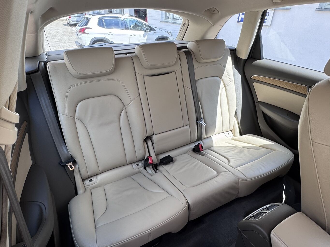 Audi Q5, 2.0 TDI quattro S tronic - fotka 6