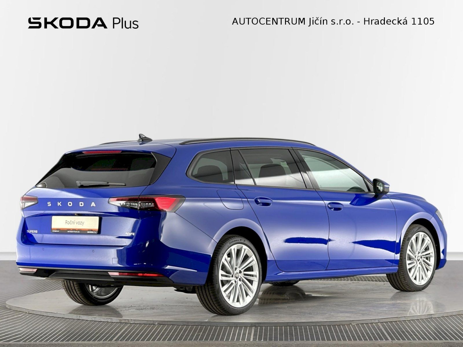 Škoda Superb, Combi DSG 2.0TDI 142kW 4x4 Sel - fotka 2