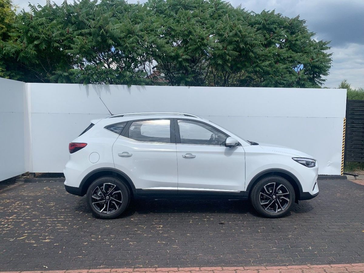 MG ZS, Exclusive 1,0 TGI 82 kW 2WD 6A - fotka 2