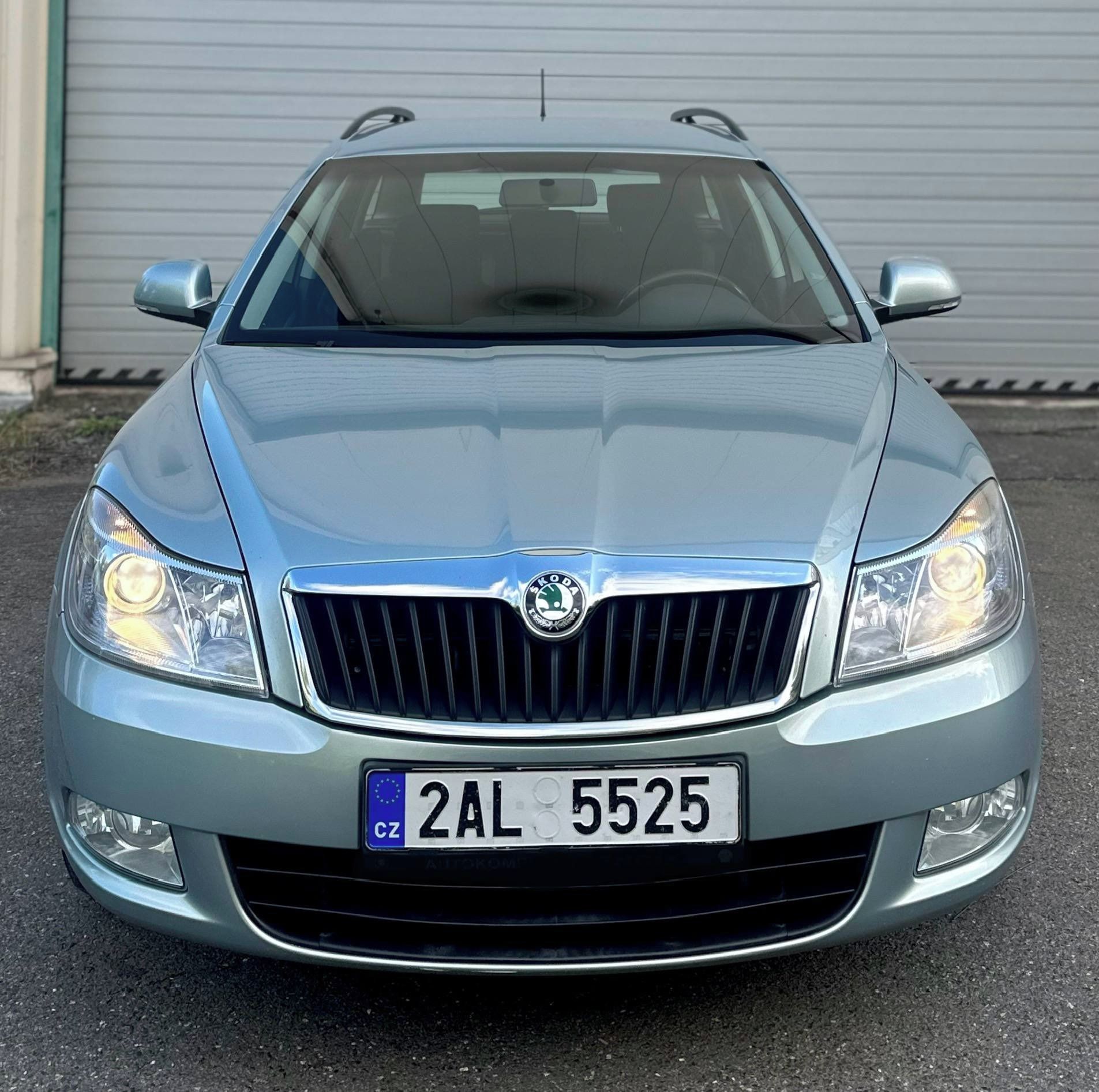 Škoda Octavia, 1.6 TDI 2011 77KW AMBITION CZ - fotka 2