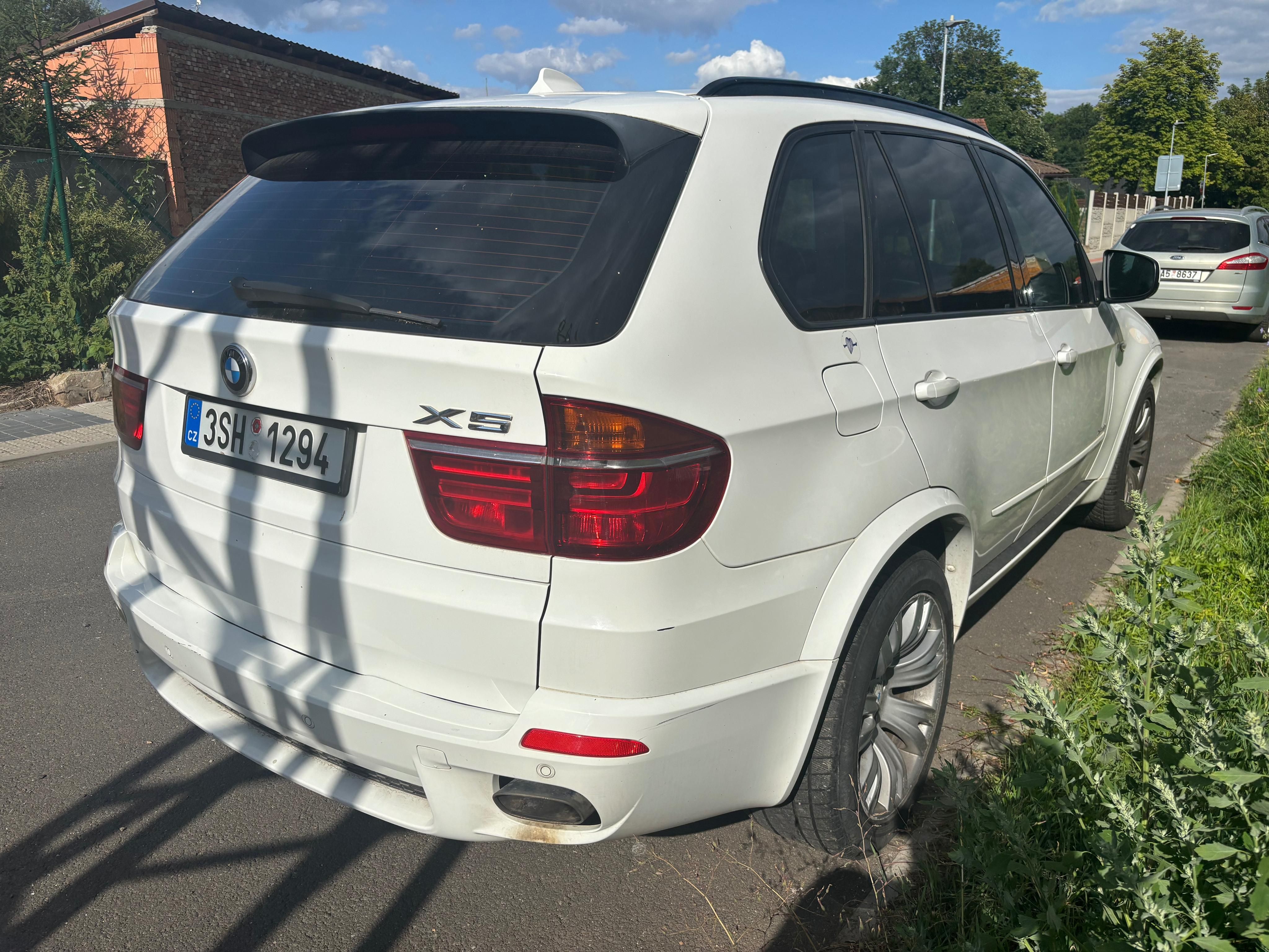 BMW X5 - fotka 4