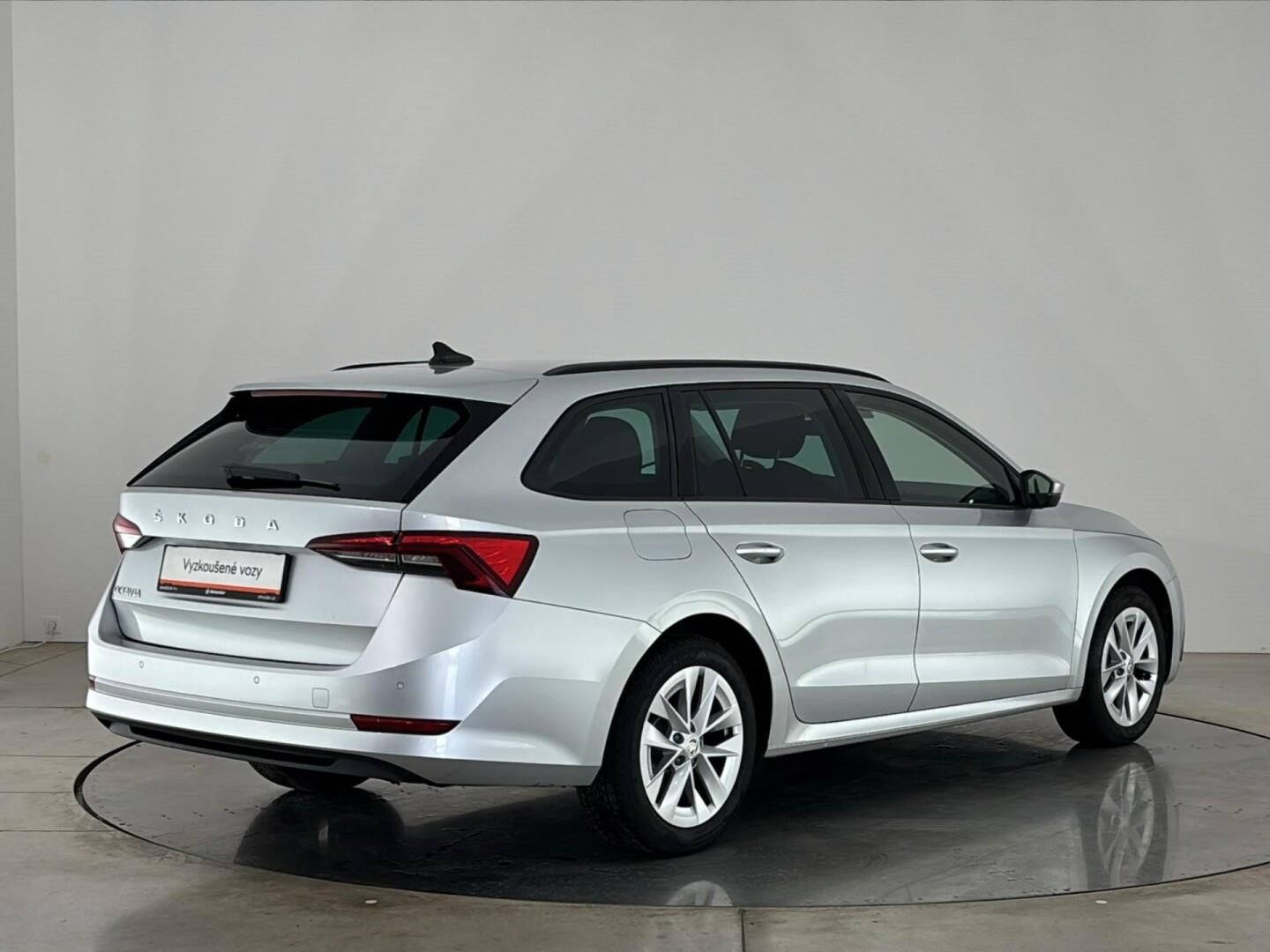 Škoda Octavia, 2.0 TDI / 110 kW Ambition DSG - fotka 2