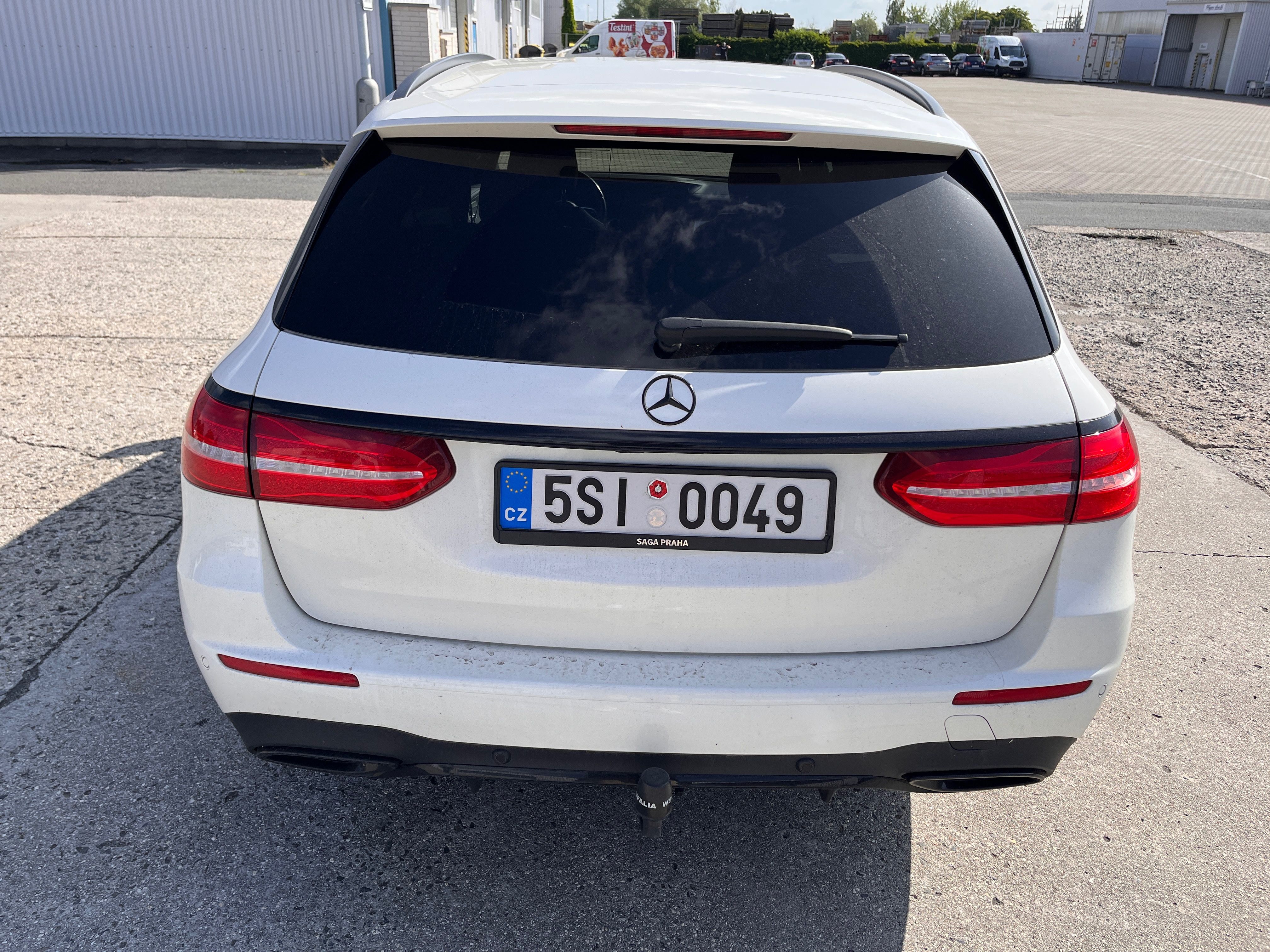 Mercedes-Benz Třídy E, Mercedes Benz E400d 4matic - fotka 3