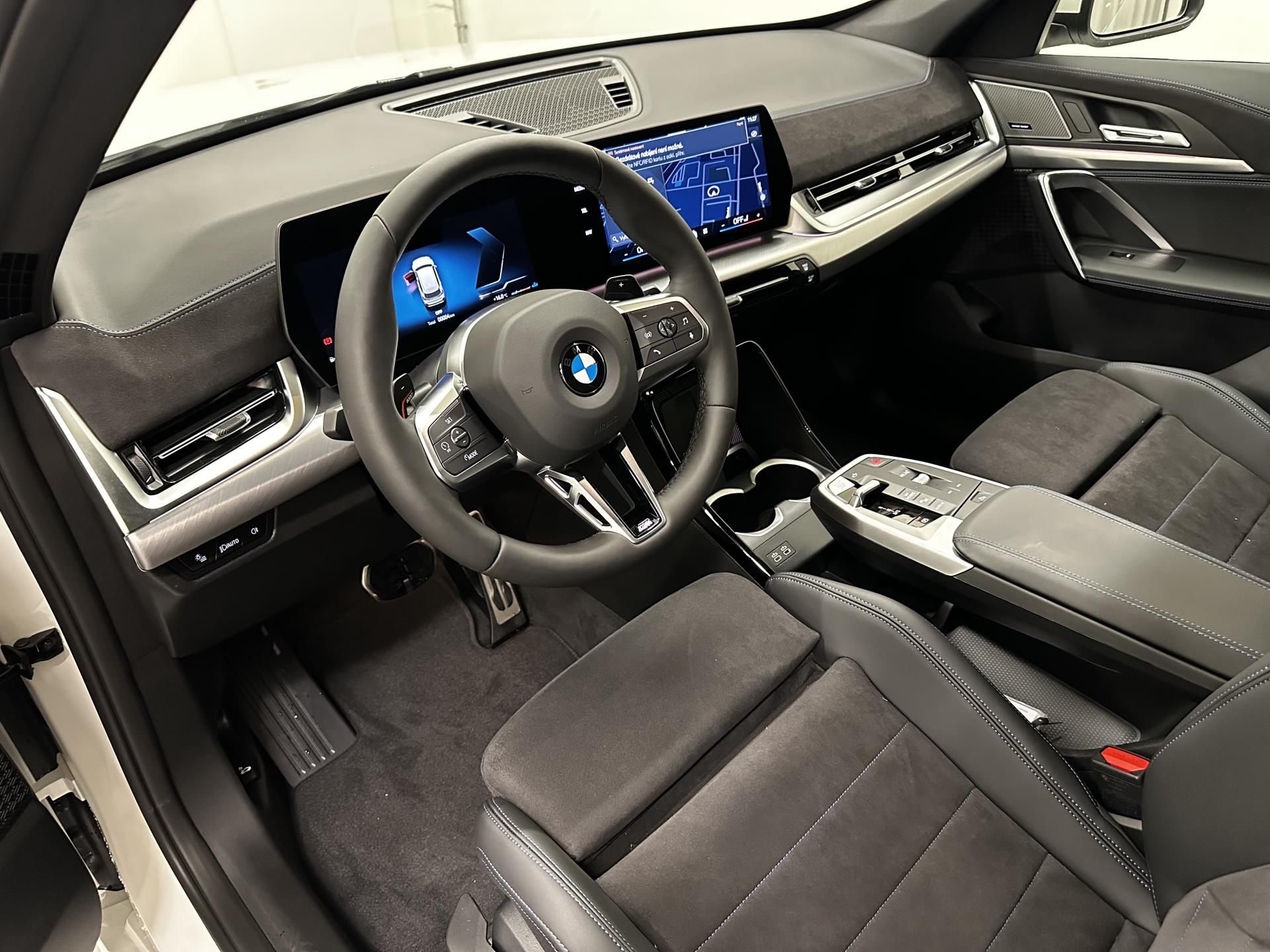 BMW X1, X1 sDrive 18i - fotka 5