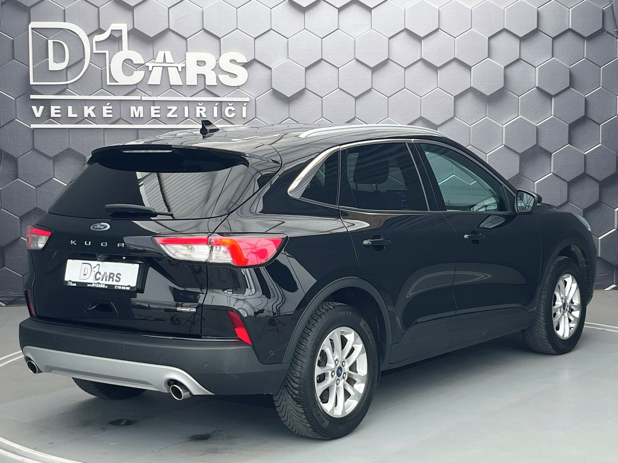 Ford Kuga, 2.5 DURATEC HEV 4X4  Titanium - fotka 5