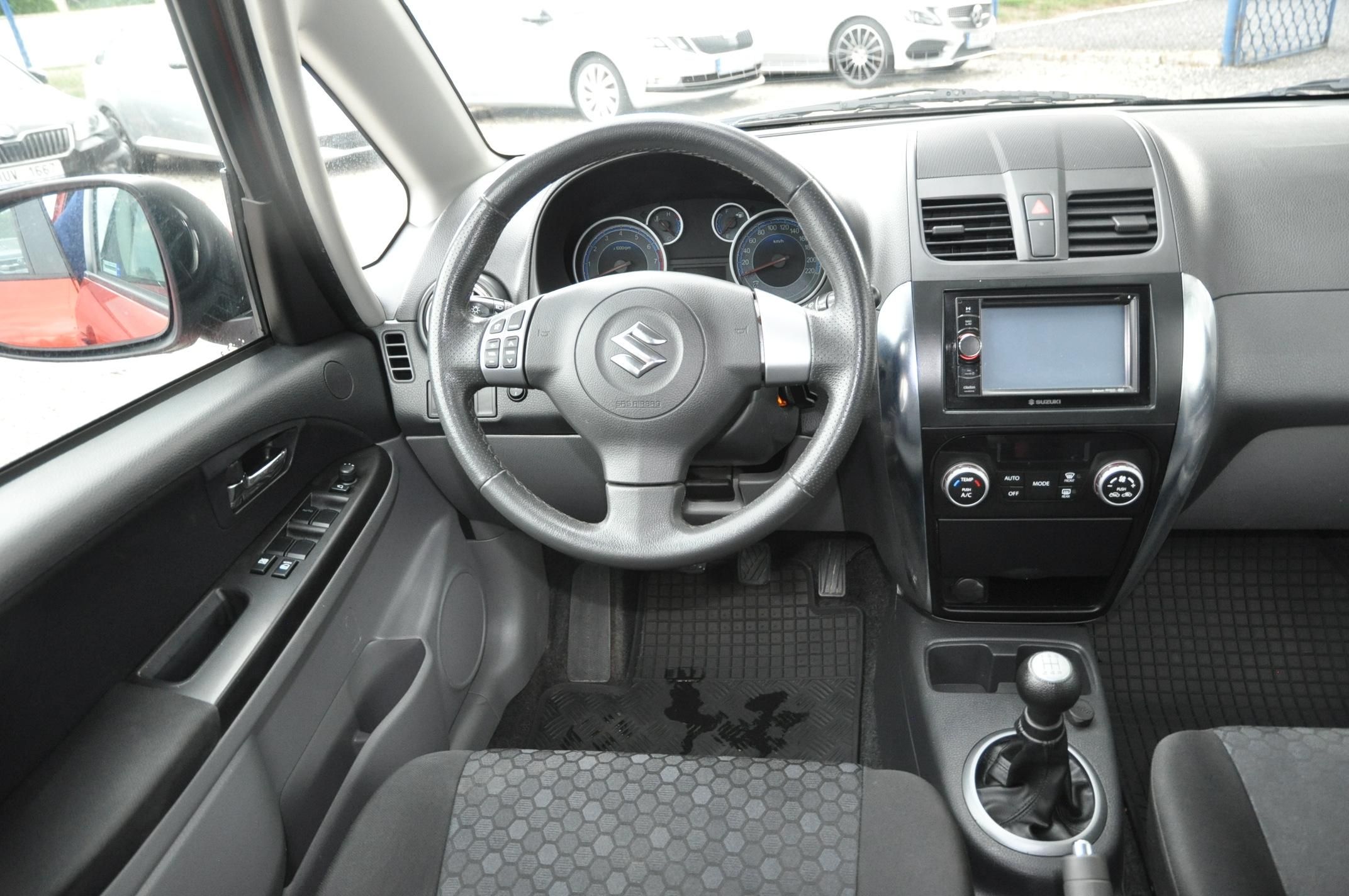 Suzuki SX4, 1.6i 4WD - fotka 5