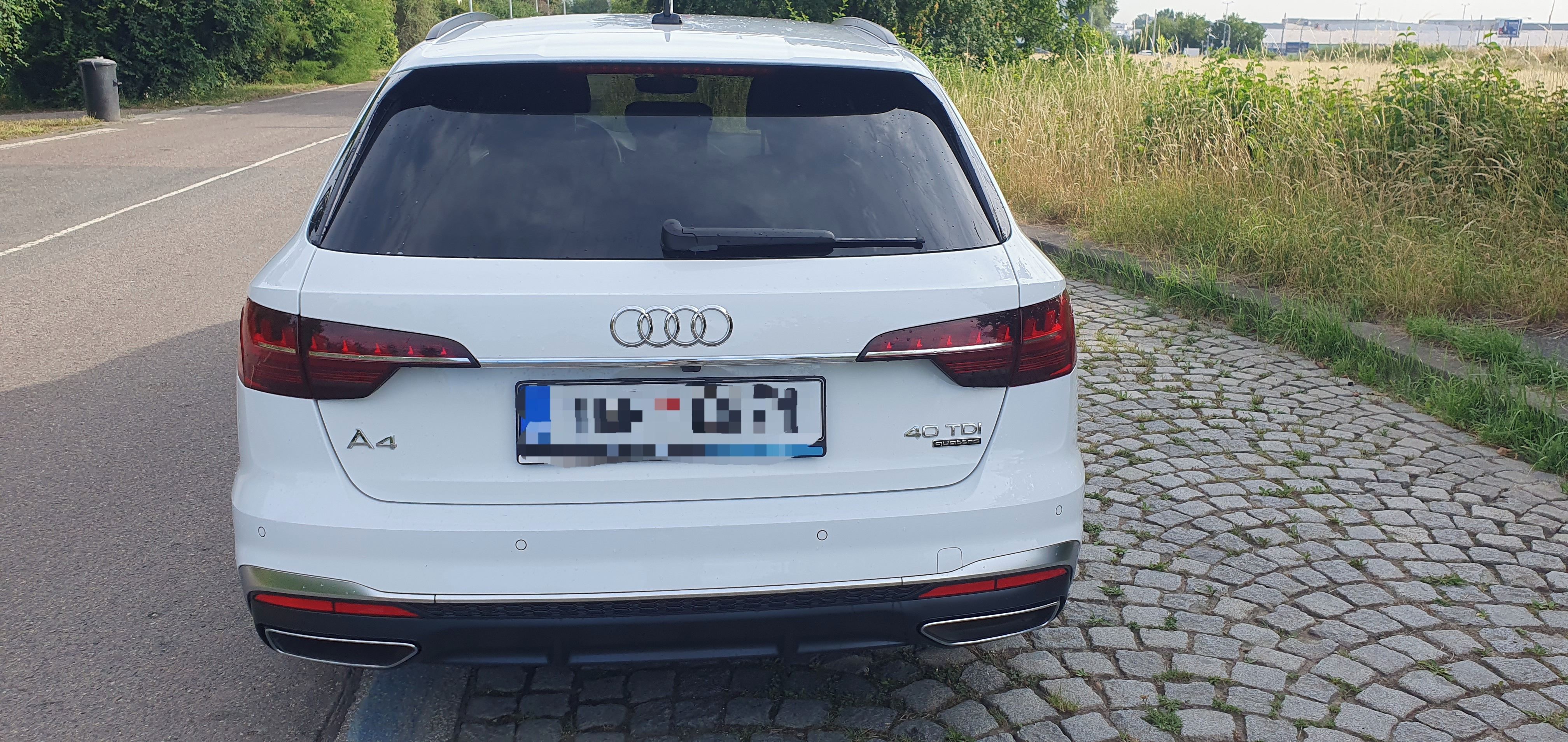 Audi A4 Avant, 40TDI 4X4 150kW/S-LINE/DPH/ČR - fotka 4