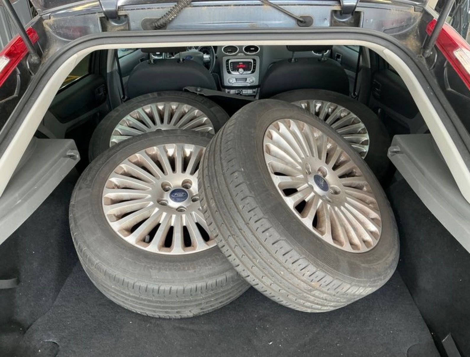 Ford Focus, 1.6 16v Titanium - fotka 4