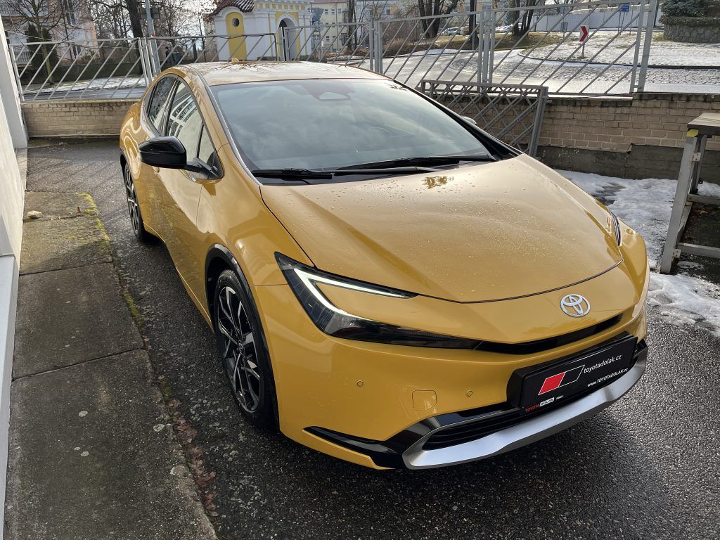 Toyota Prius, 2.0L PHEV Prestige - fotka 3