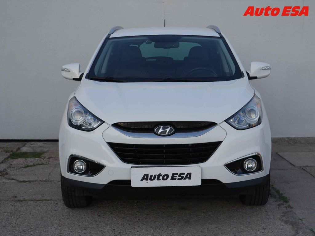 Hyundai ix35, 2.0CRDi 4x4,AC - fotka 2
