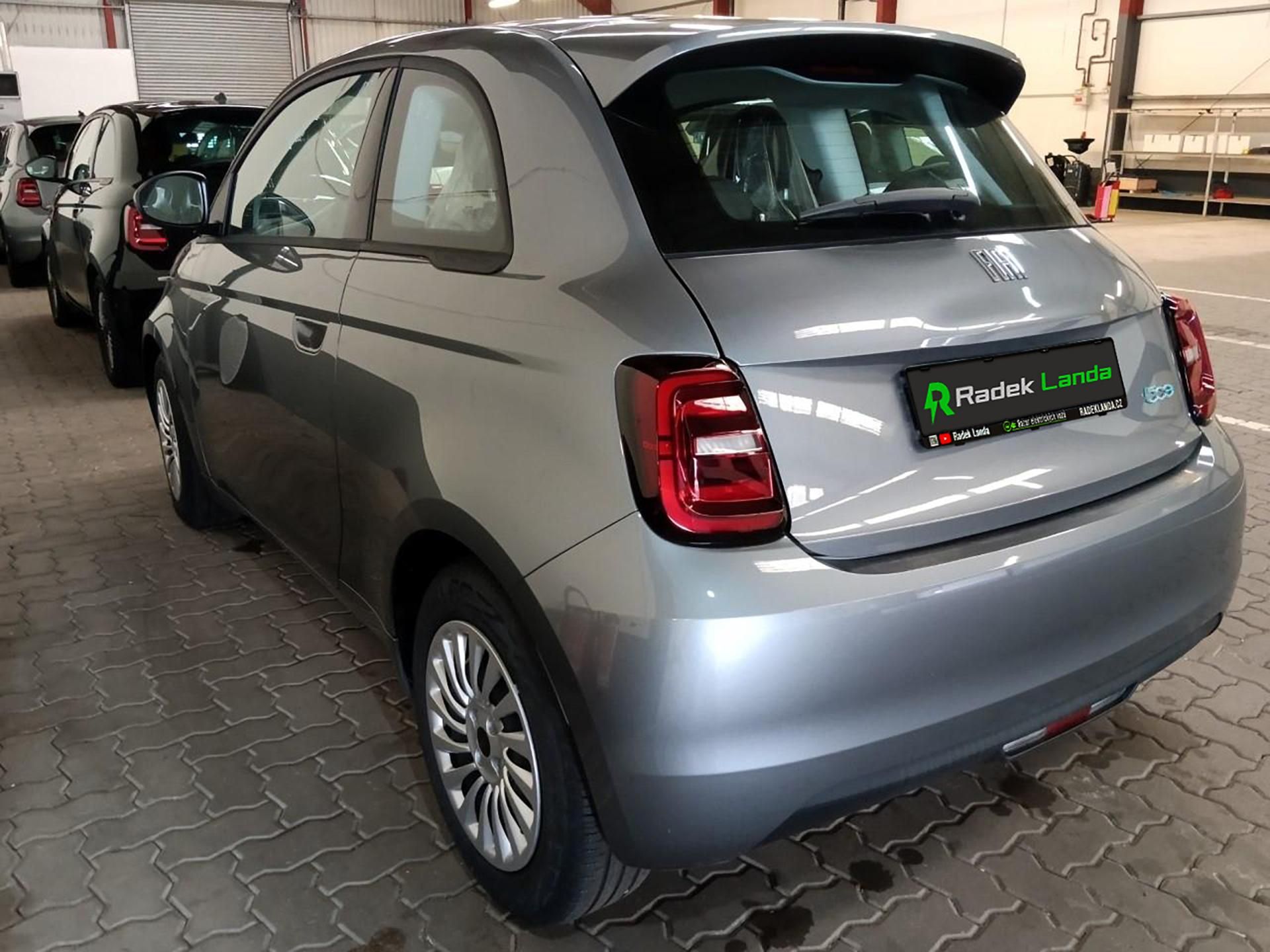 Fiat 500E, Action, 100km, nový vůz - fotka 2