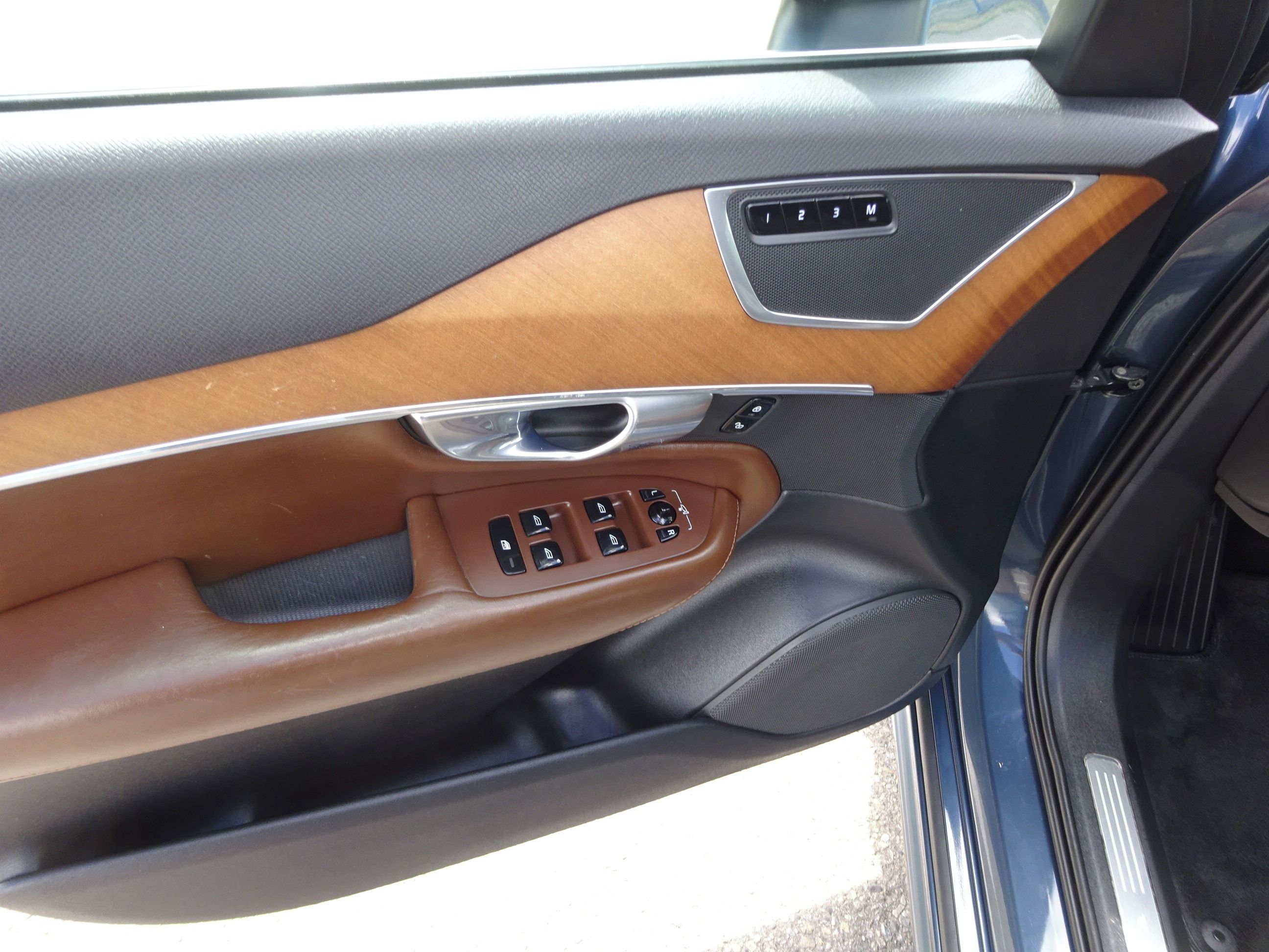 Volvo XC90, 2.0 D5 (SERVISNÍ KNÍŽKA) 173kw - fotka 6