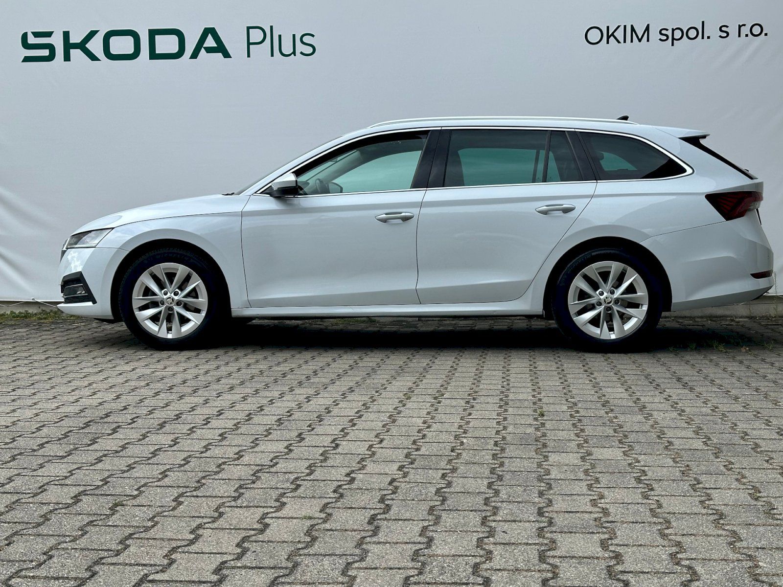 Škoda Octavia, 2.0 TDI 110kW DSG Style Combi - fotka 3