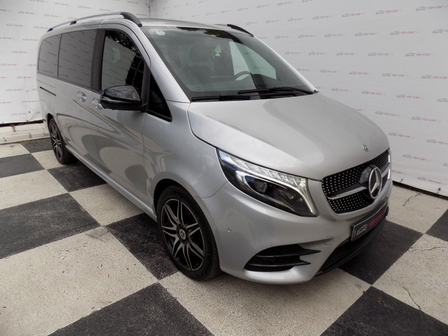 Mercedes-Benz Třídy V, 300d 4Matic Long, AMG,AirMatic - fotka 6