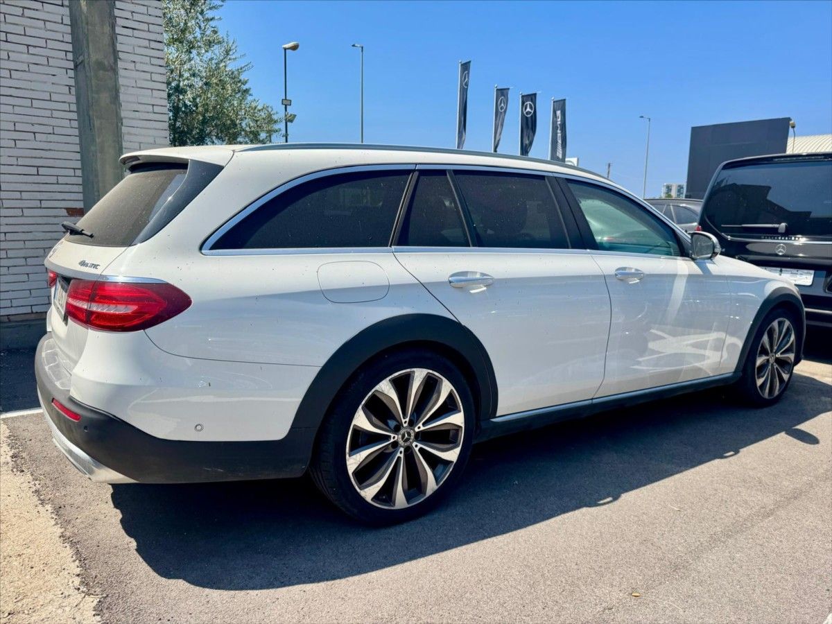 Mercedes-Benz Třídy E, 2,0 4Matic Auto All-Terrain od - fotka 5