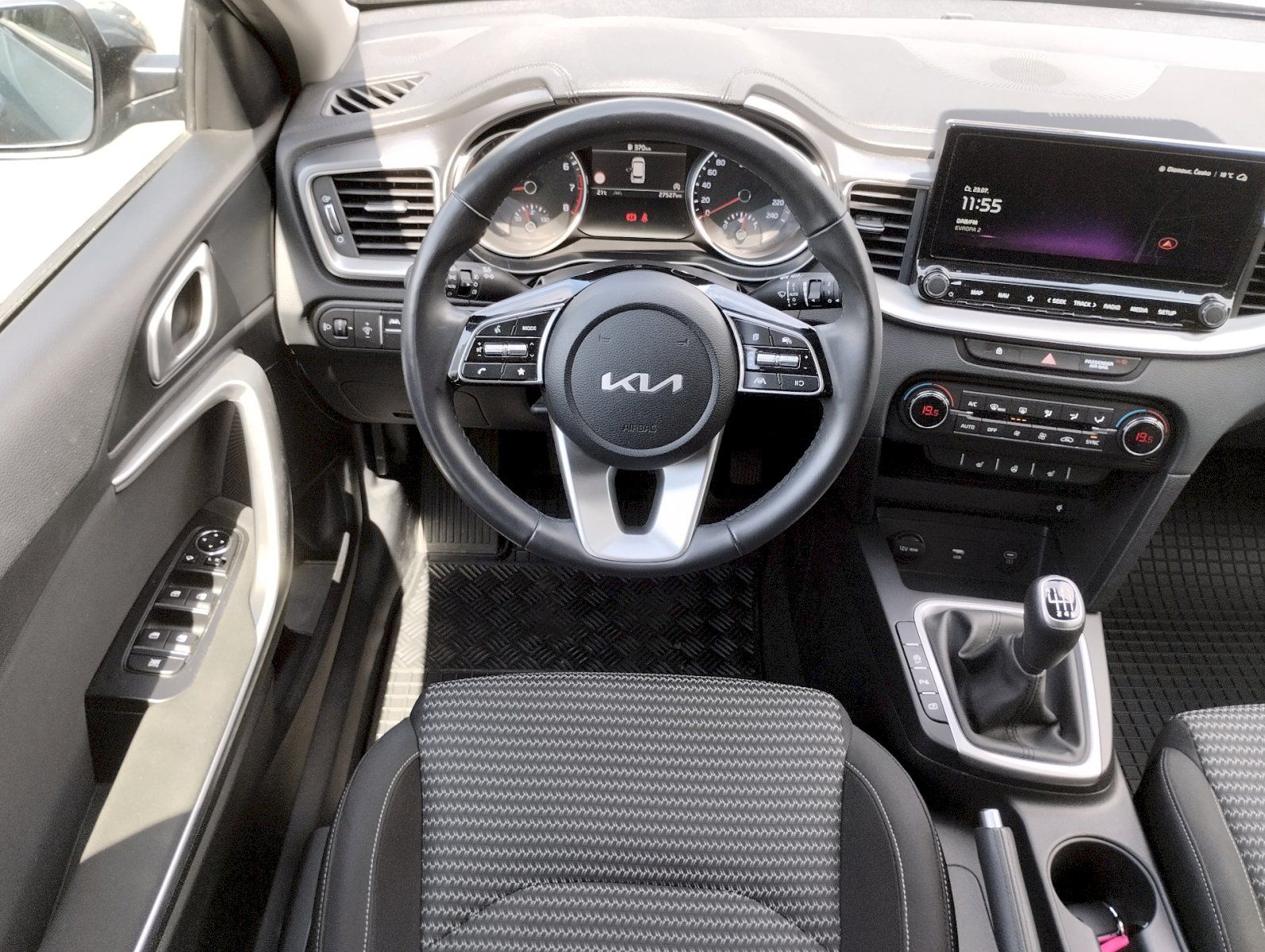 Kia Cee´d, 1.5 T-GDi 103kW SW TOP - fotka 5