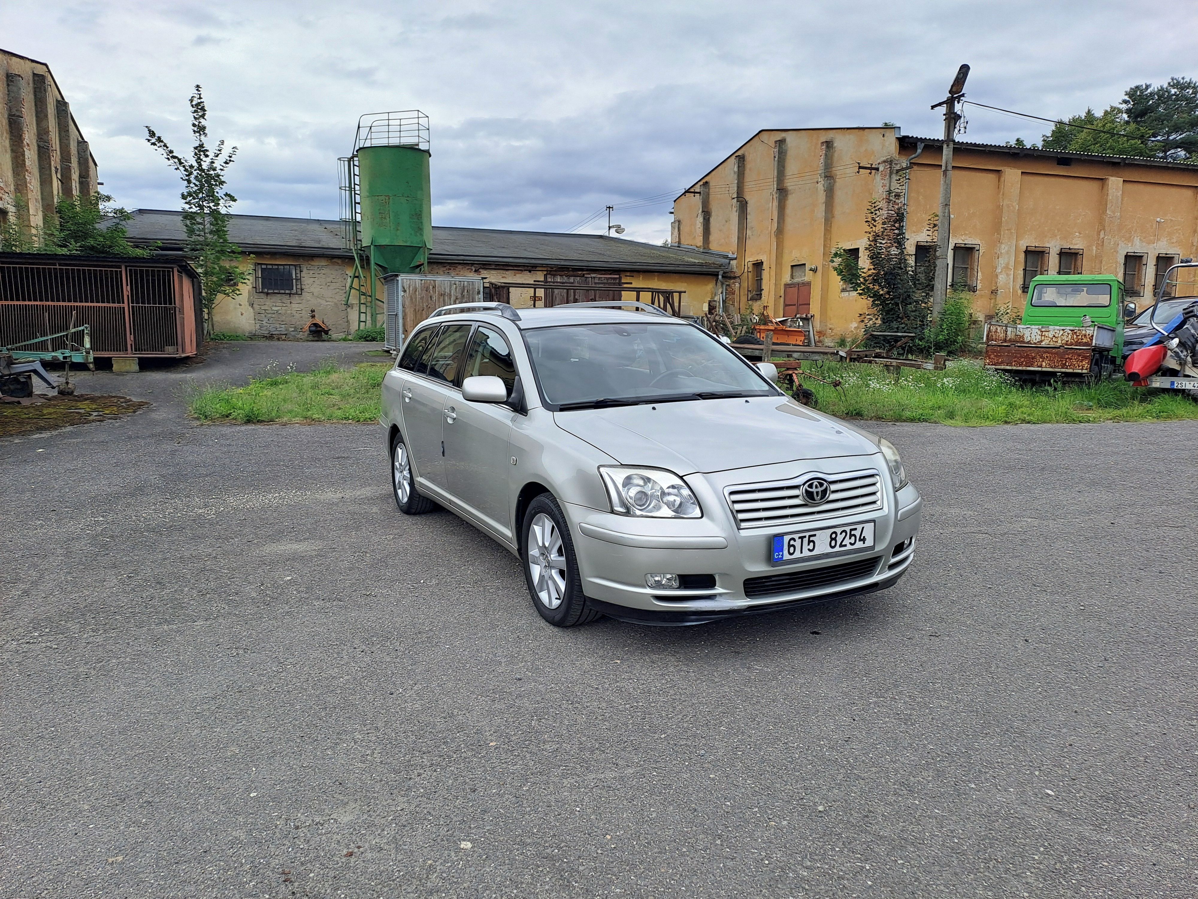 Toyota Avensis, Toyota Avensis Combi T25 1,8 - fotka 2