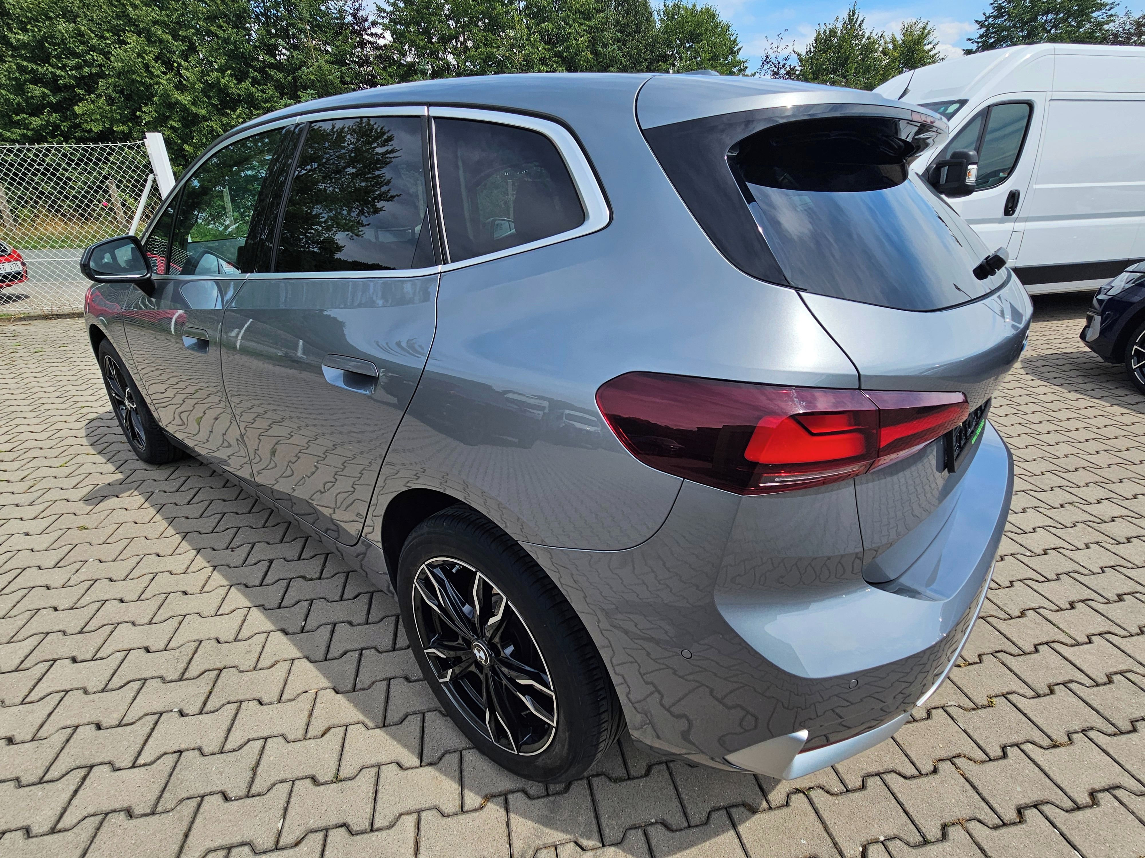 BMW Řada 2, 218i Active Tourer Luxury Line - fotka 5