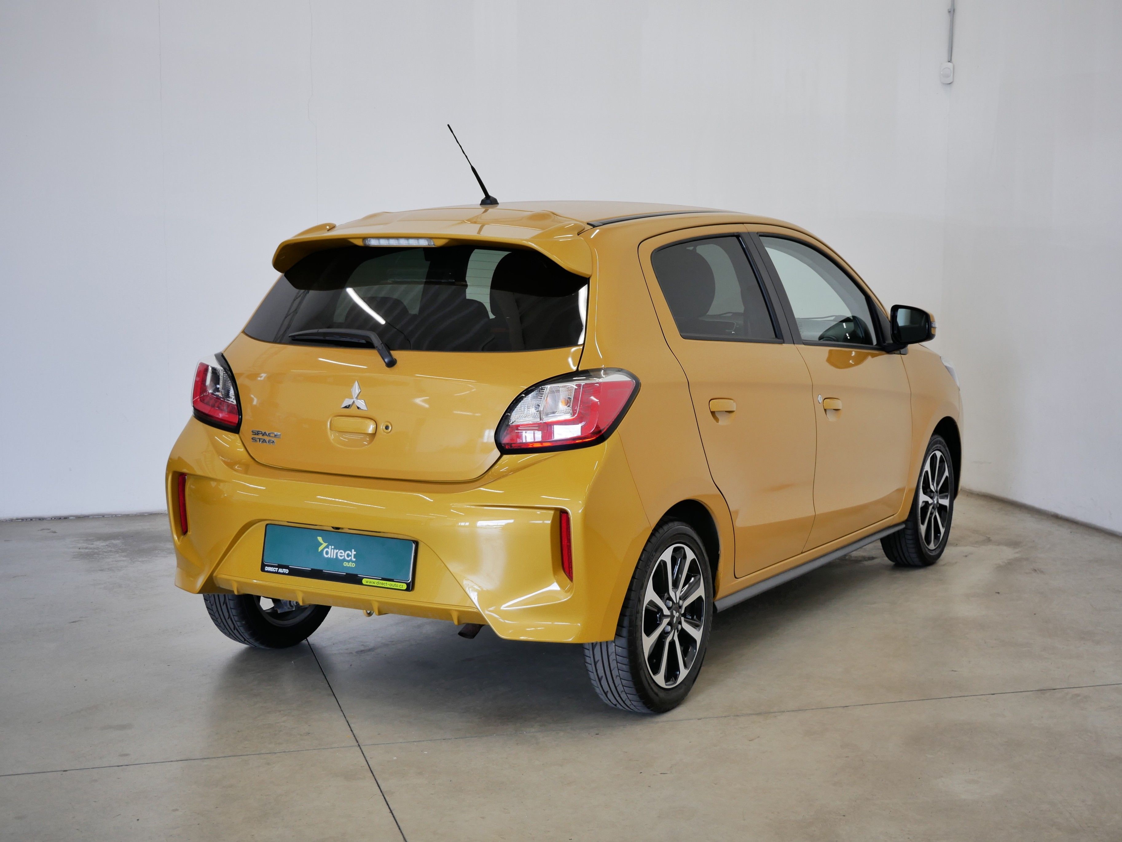 Mitsubishi Space Star, 1.2 MIVEC 52 kW - fotka 2