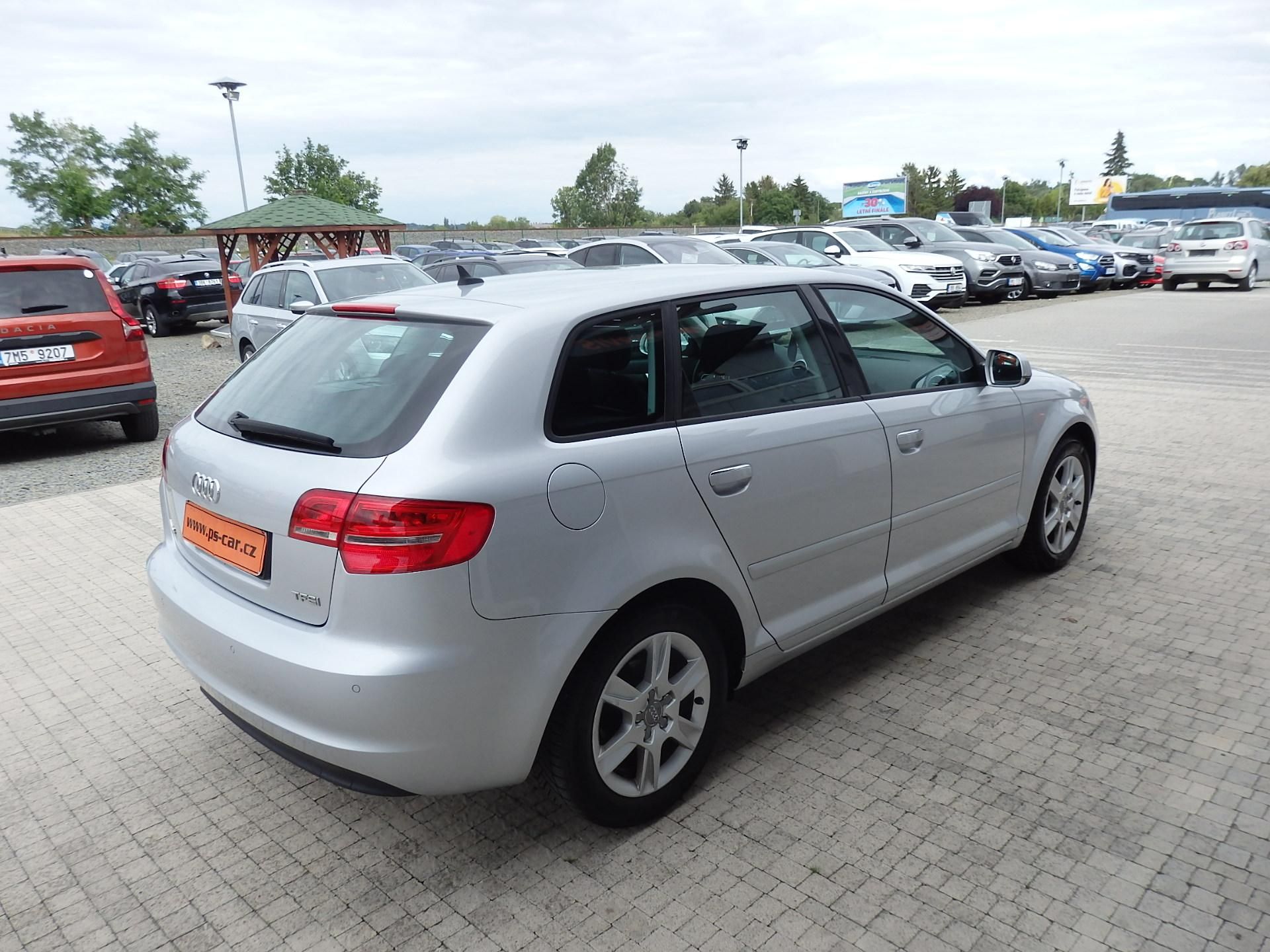 Audi A3, SPORTBACK 1.4 TFSI 6x AIRBAG - fotka 4