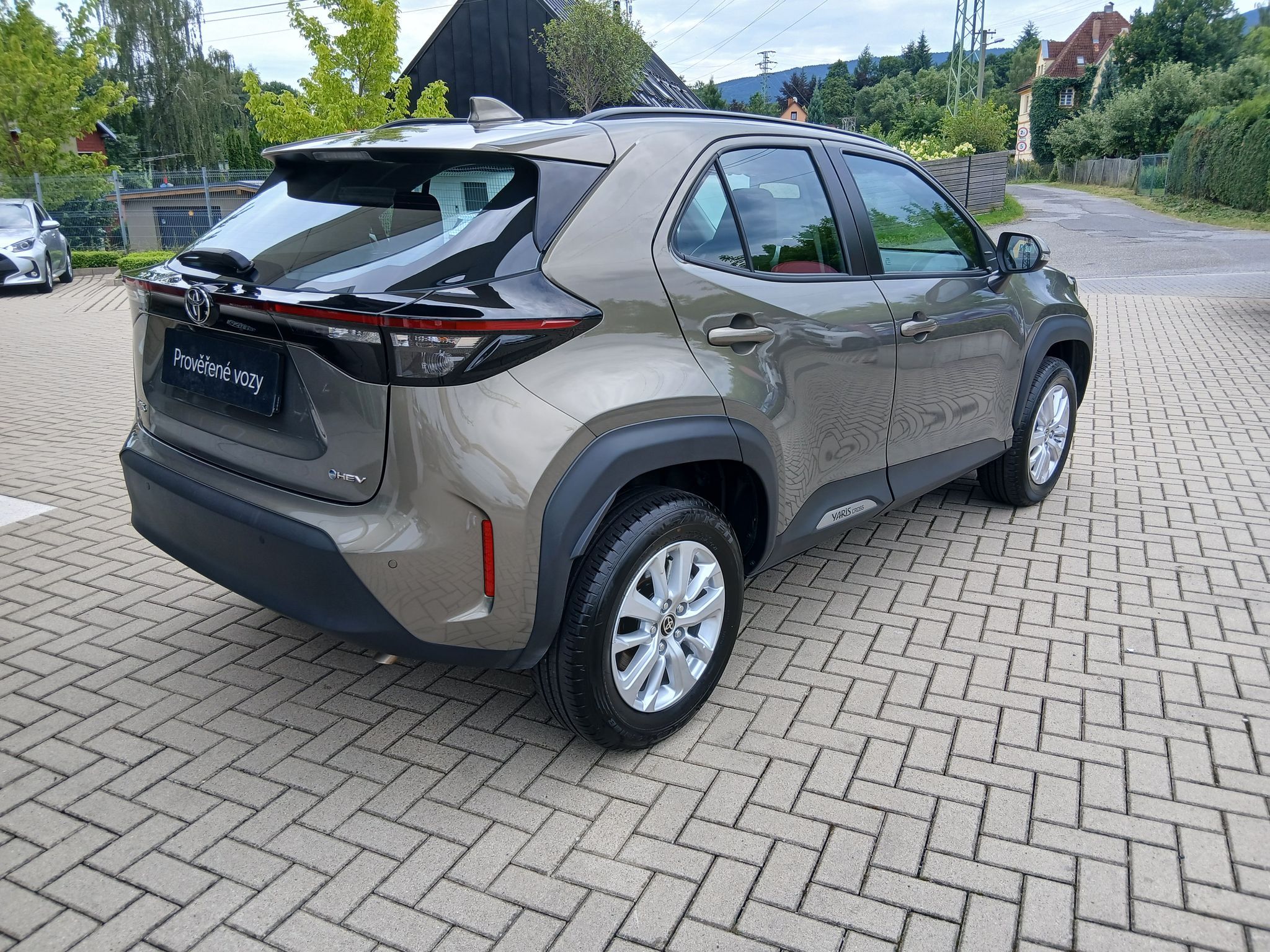 Toyota Yaris Cross, 1.5 Hybrid e-CVT Comfort - fotka 6