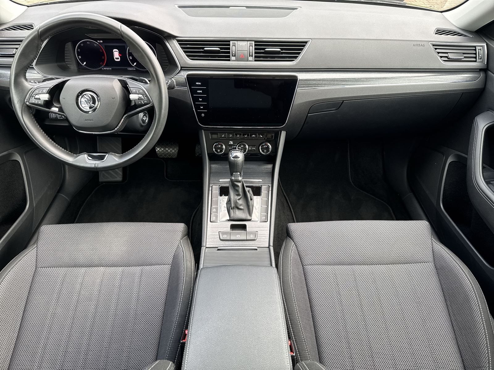 Škoda Superb, Combi 2.0 TDI DSG Style - fotka 5