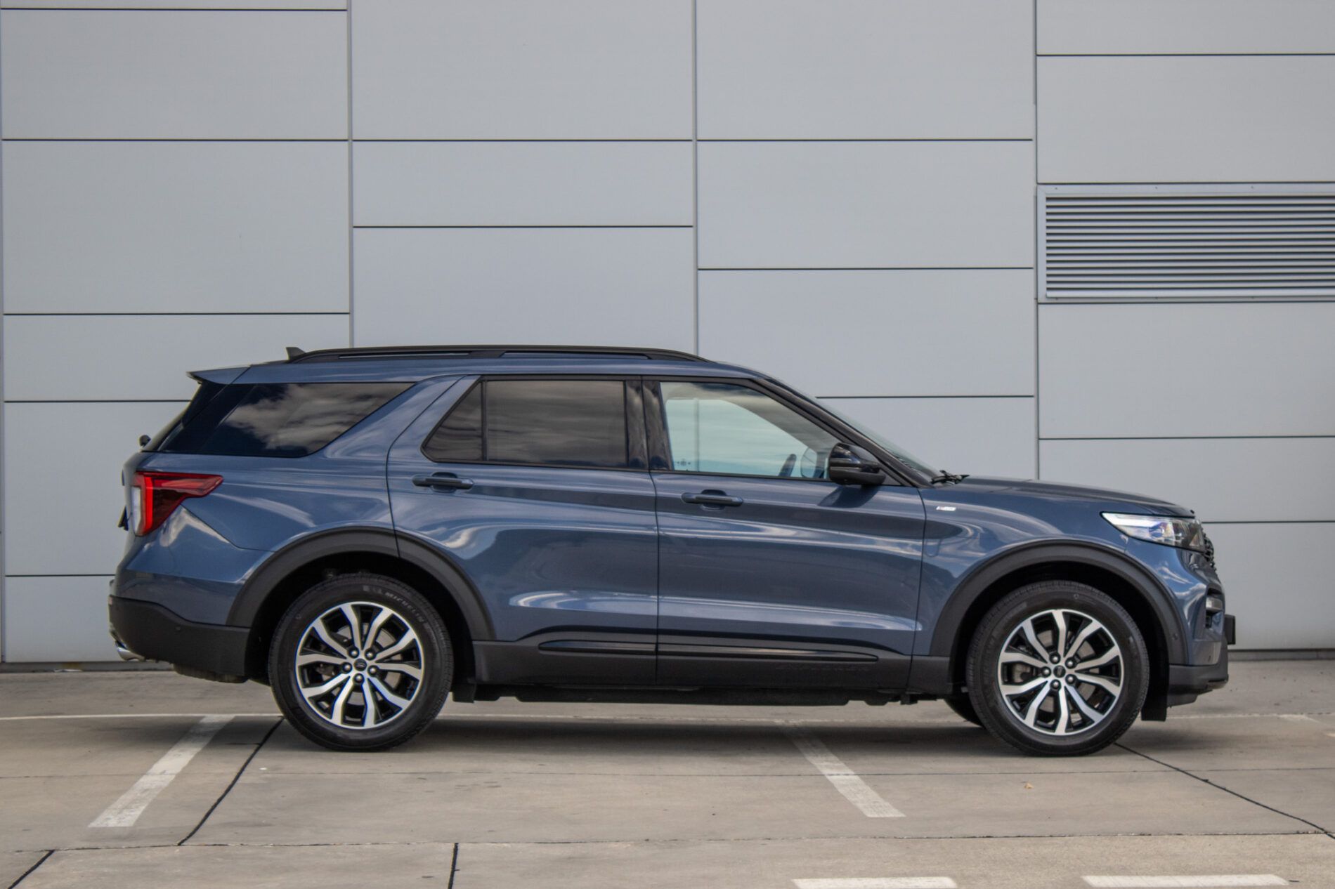 Ford Explorer - fotka 4