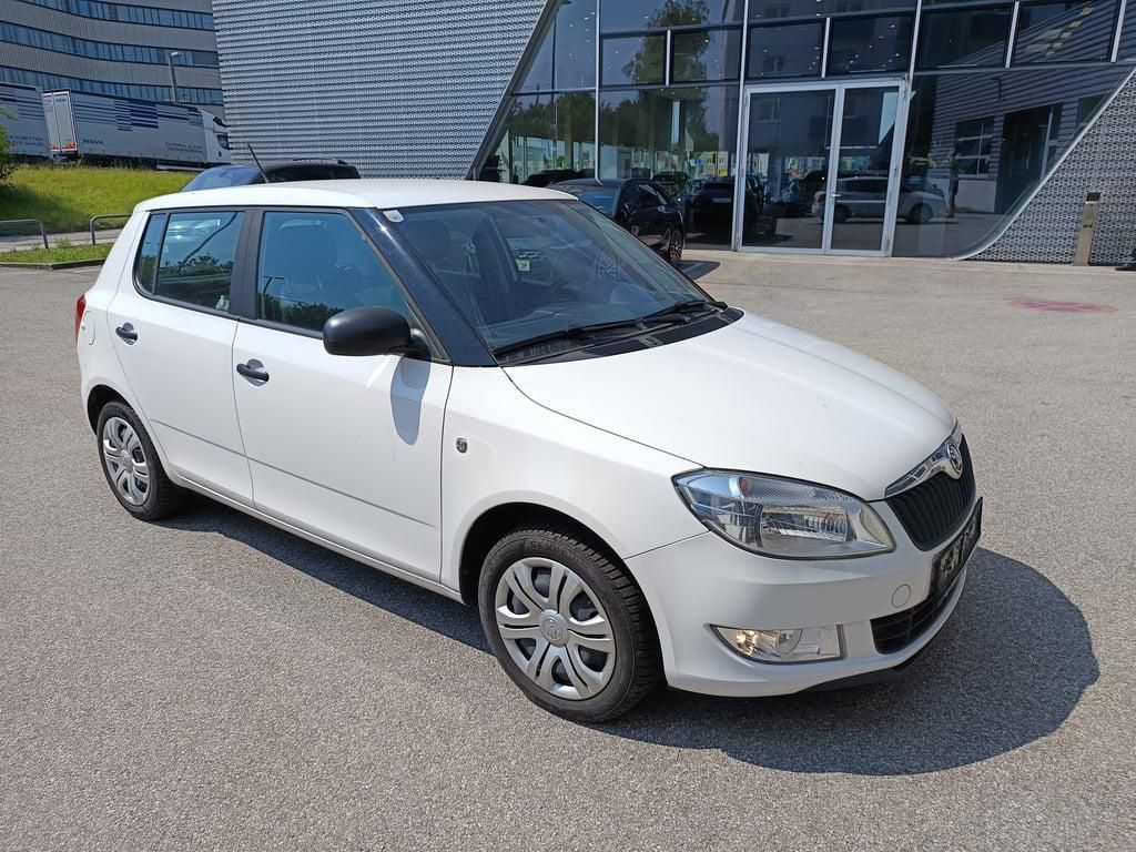 Škoda Fabia, 1,2 Active+  29 000 km !!!!!!! - fotka 3