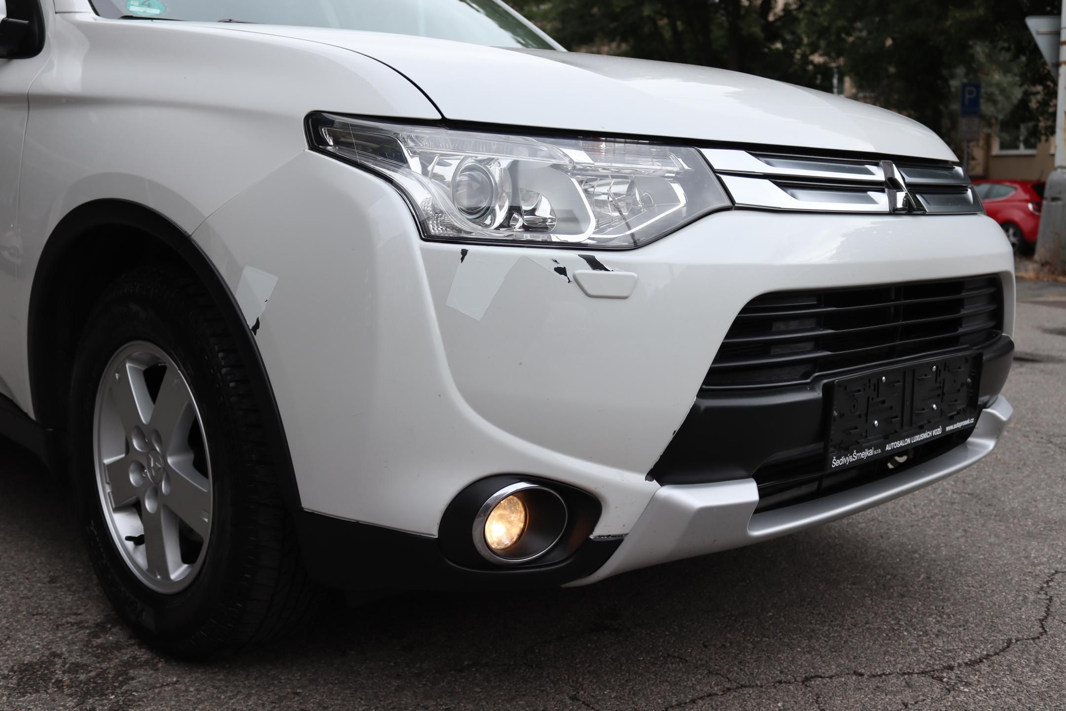 Mitsubishi Outlander, 2.2DI-D 4X4 7 MÍST 110kW - fotka 6