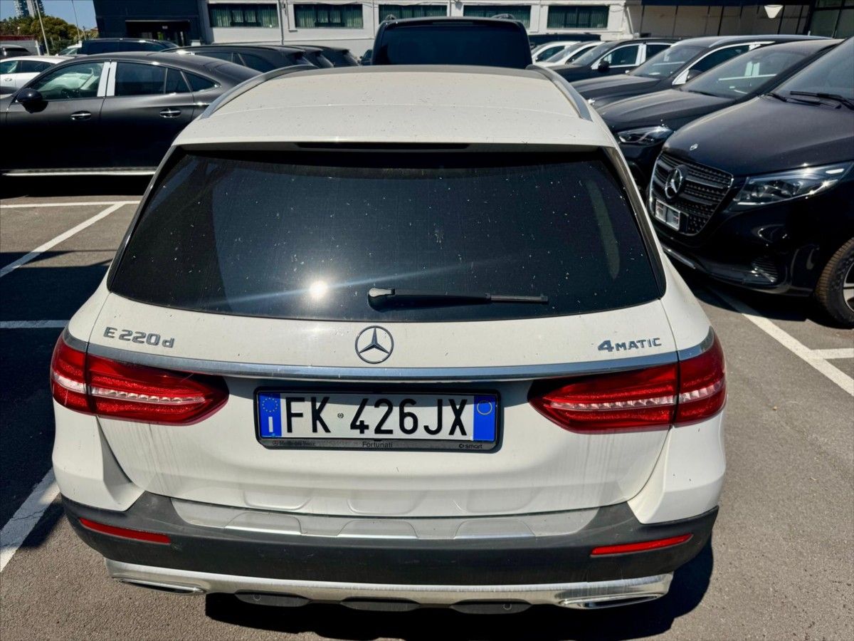 Mercedes-Benz Třídy E, 2,0 4Matic Auto All-Terrain od - fotka 4