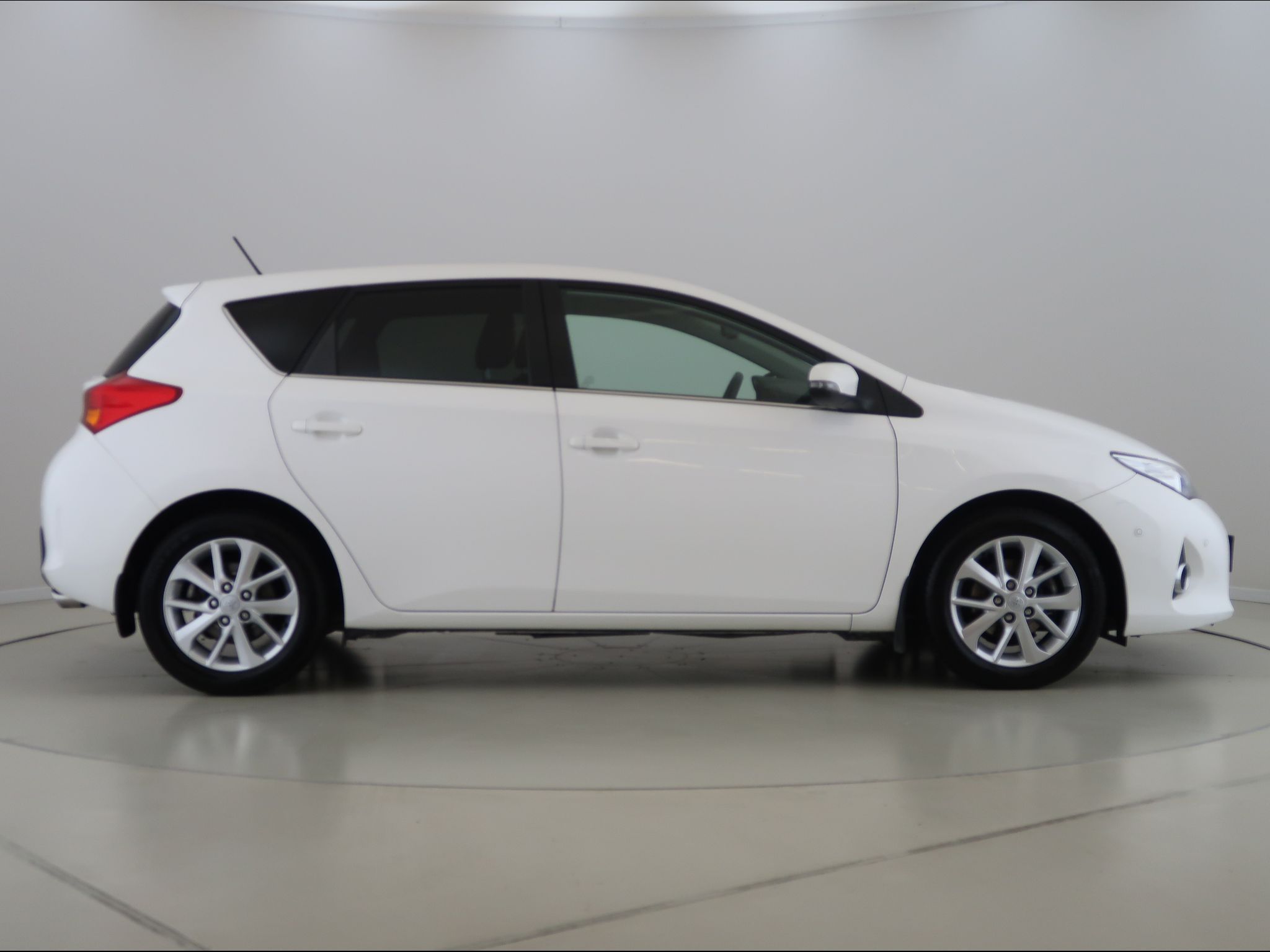 Toyota Auris, 1.6,97kW,CZ,1Maj,Comfort,Desig - fotka 4