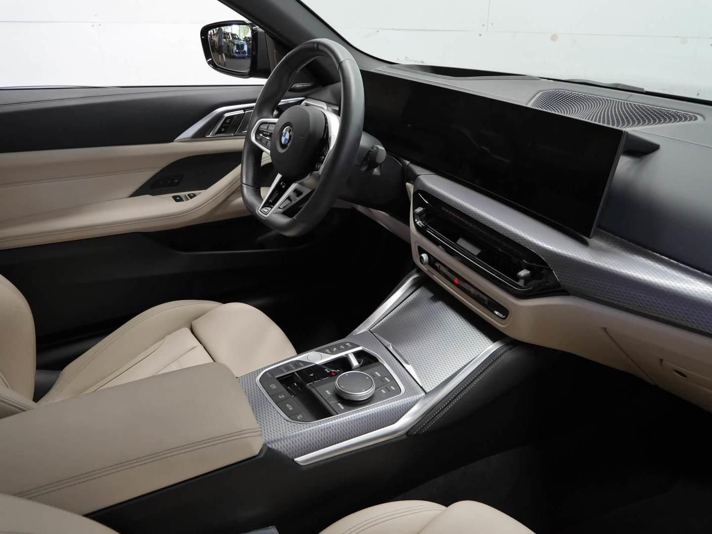 BMW Řada 4, 430i xDrive Cabrio M PRO - fotka 5