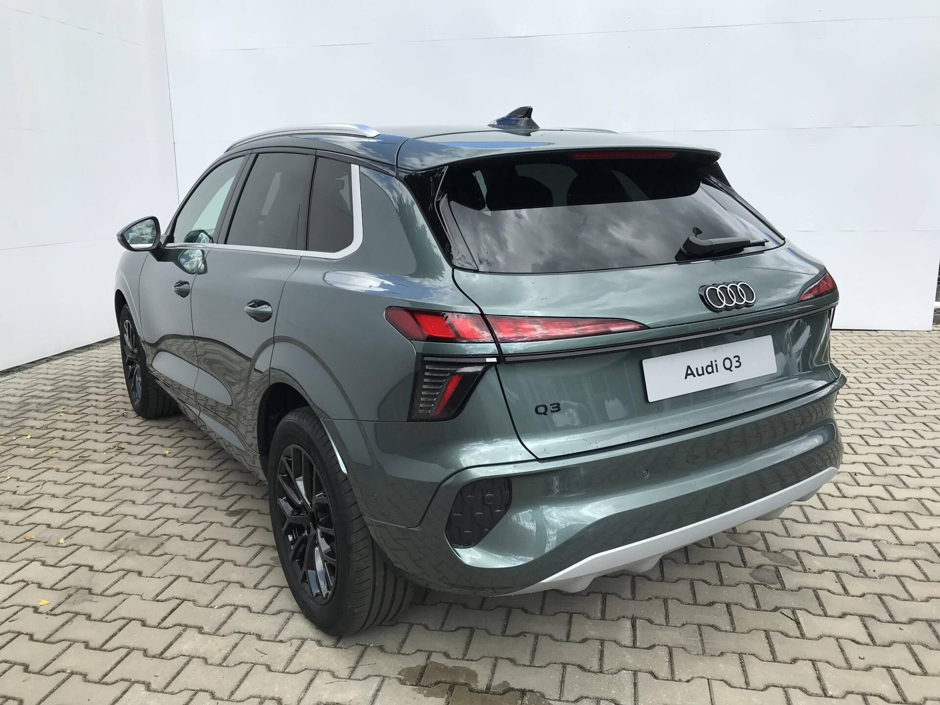 Audi Q3, 7STT  1,5 TFSI - fotka 4