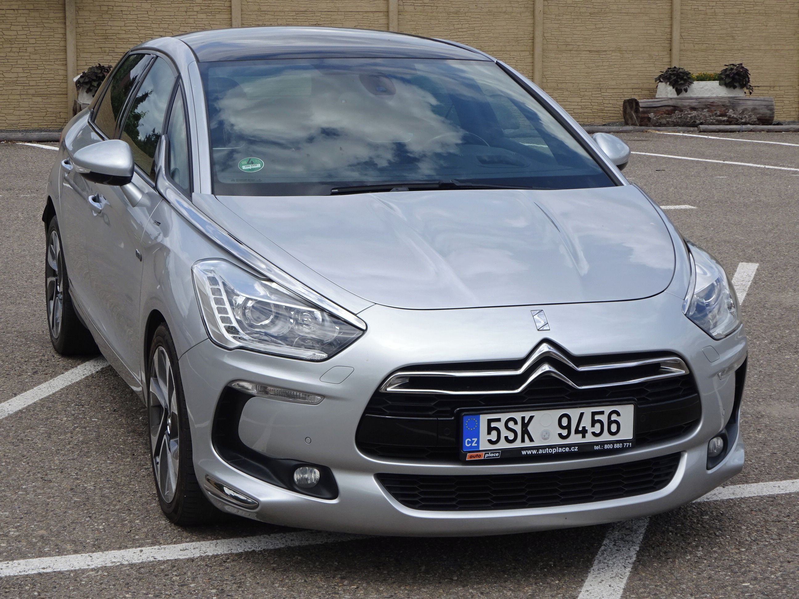 Citroën DS5, 2.0 HDI (120 KW) serviska EAT