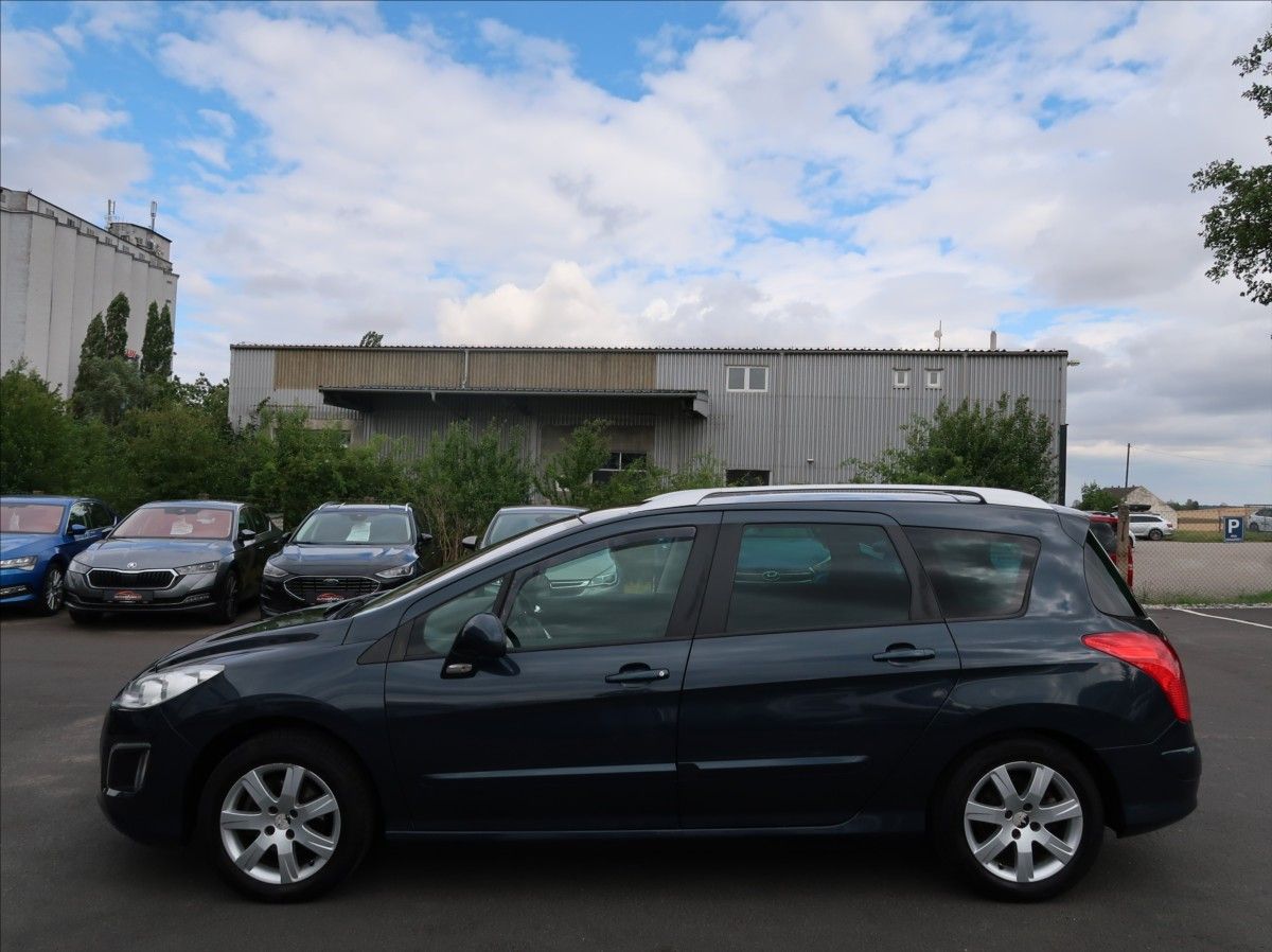 Peugeot 308, 1,6 HDi,88kW,1majČR,panorama - fotka 6