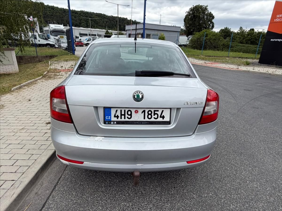 Škoda Octavia, 1,6  1,6 DISEL - fotka 3