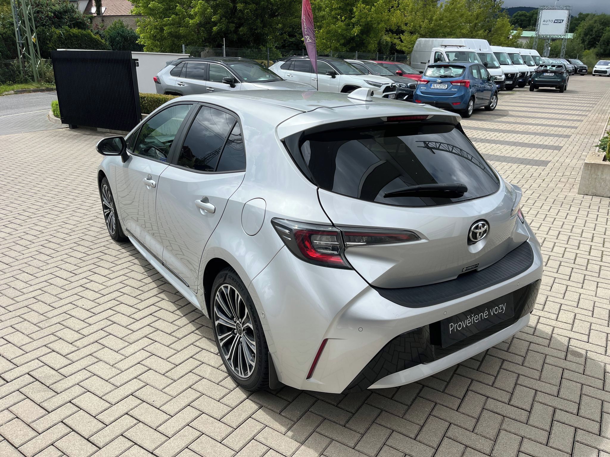 Toyota Corolla, 1.2 Turbo 85kW Style Tech - fotka 4