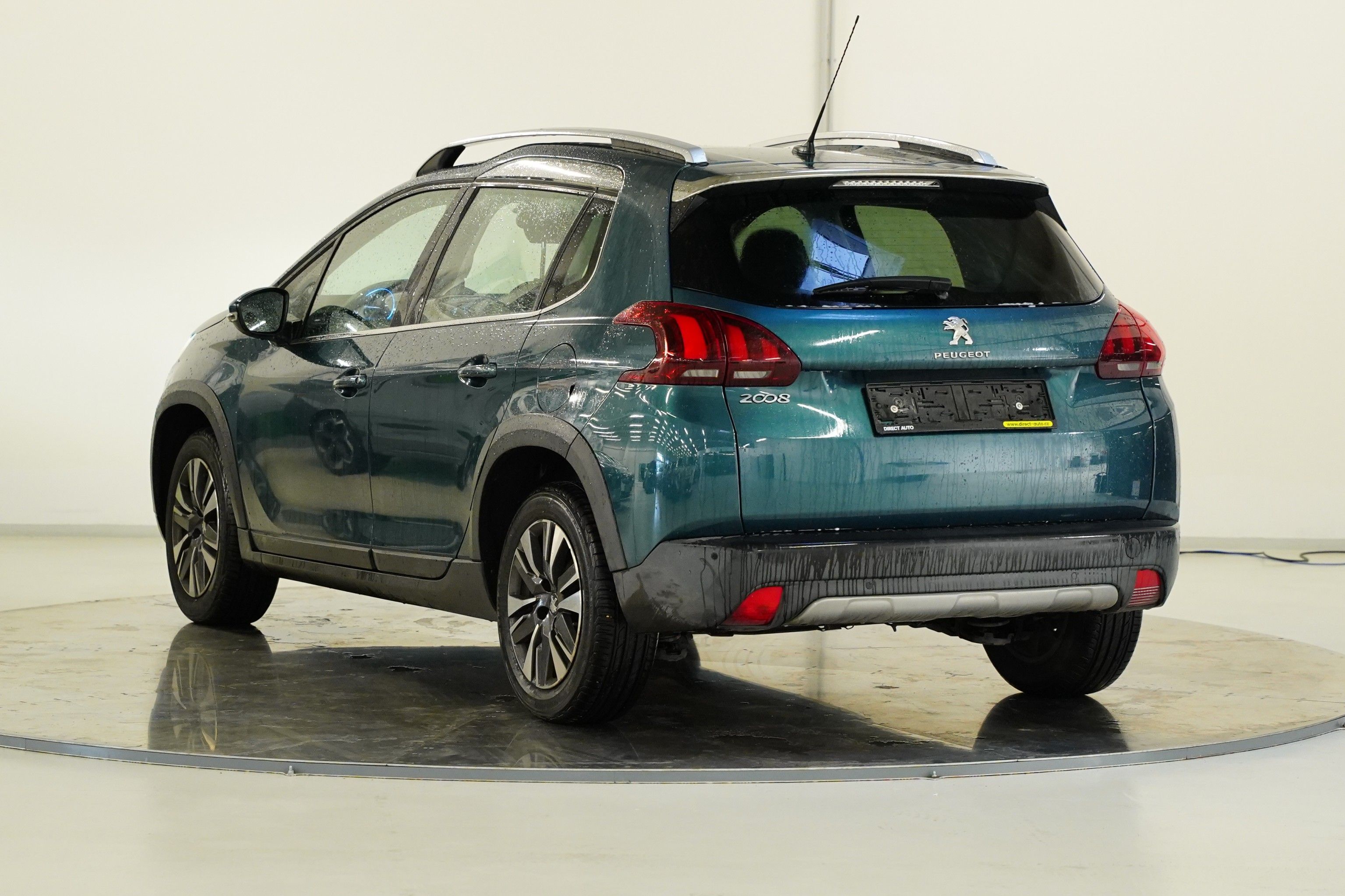 Peugeot 2008, 1.2 PureTech 96 kW Allure - fotka 3