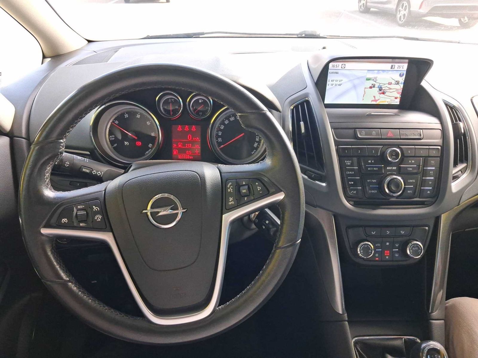 Opel Zafira, 2.0 CDTI, Navi, Kožené sedačky - fotka 3