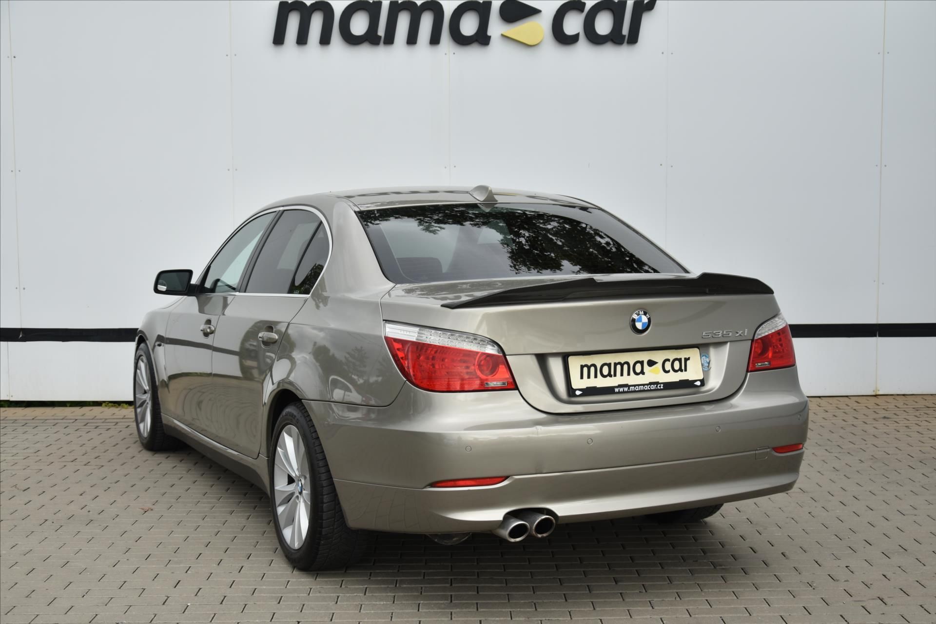BMW Řada 5, 535 XI 225kW 4x4 - fotka 5