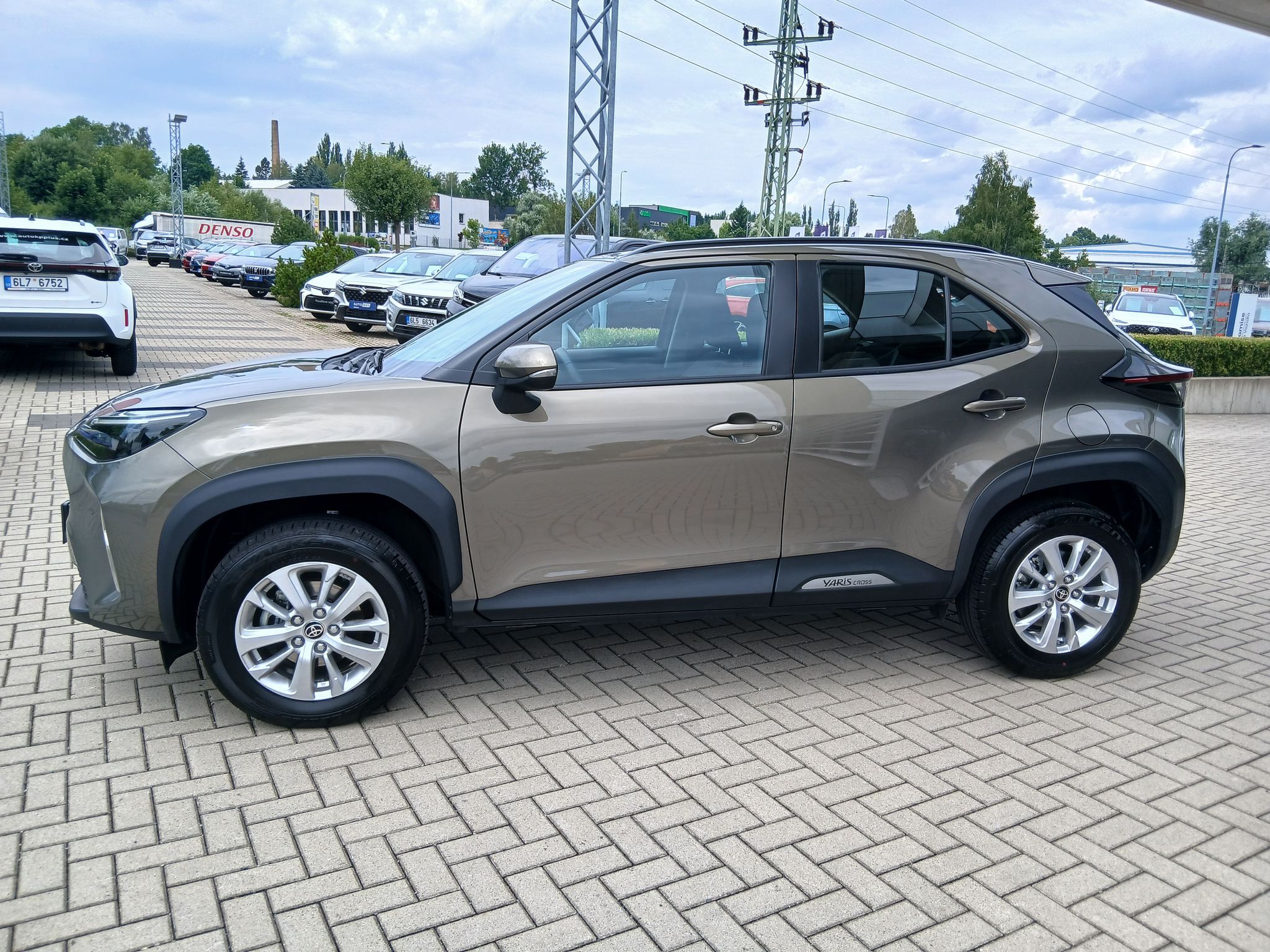 Toyota Yaris Cross, 1.5 Hybrid e-CVT Comfort - fotka 3