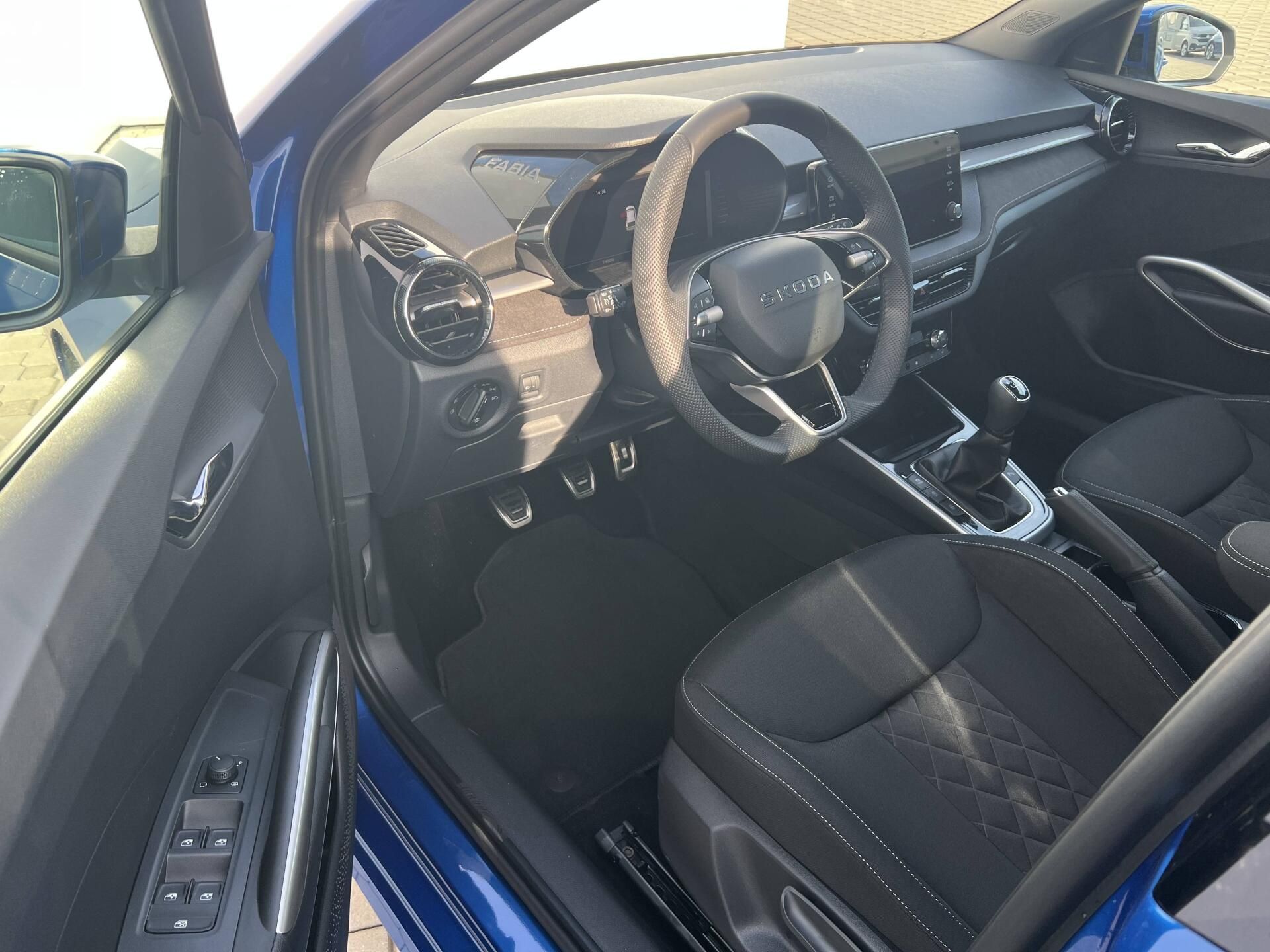 Škoda Fabia, Dynamic 6MP 1,0TSI - fotka 3