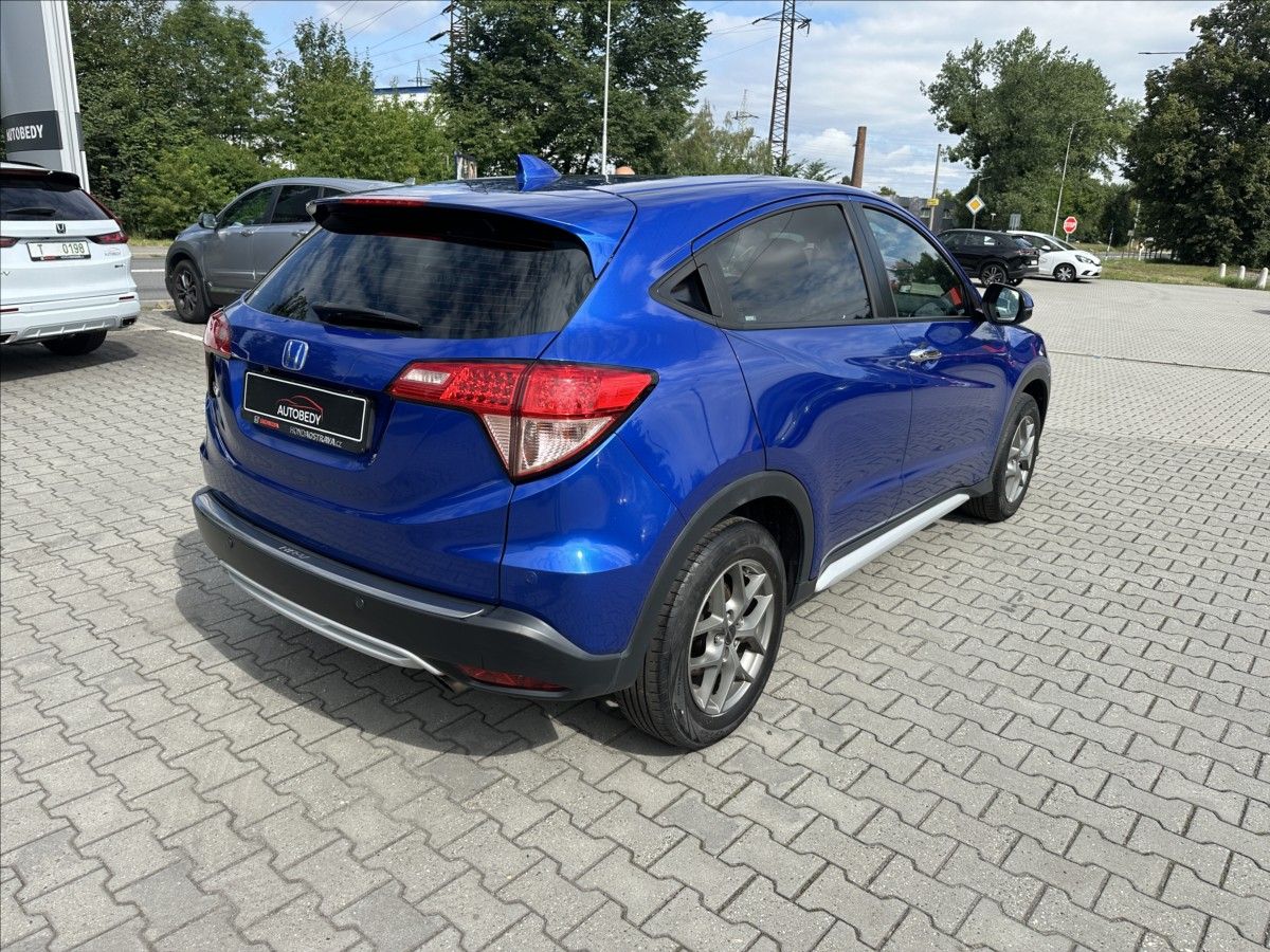 Honda HR-V, 1,5 i-VTEC Elegance - fotka 3